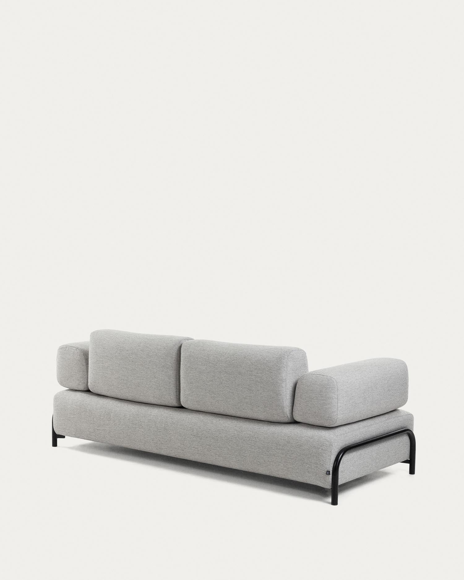 Compo 3-Sitzer Sofa hellgrau 232 cm in Grau präsentiert im Onlineshop von KAQTU Design AG. 3er Sofa ist von Kave Home