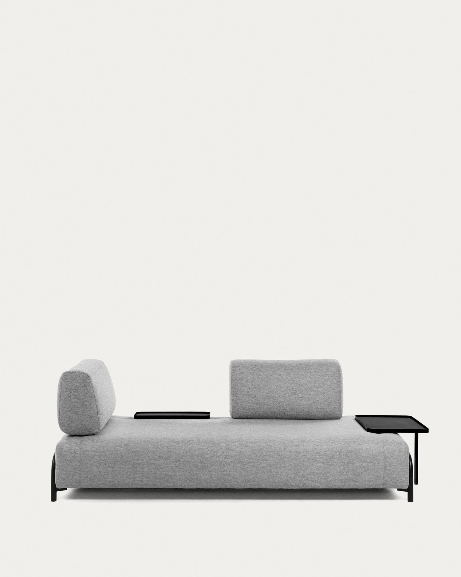 Compo 3-Sitzer Sofa hellgrau 232 cm in Grau präsentiert im Onlineshop von KAQTU Design AG. 3er Sofa ist von Kave Home