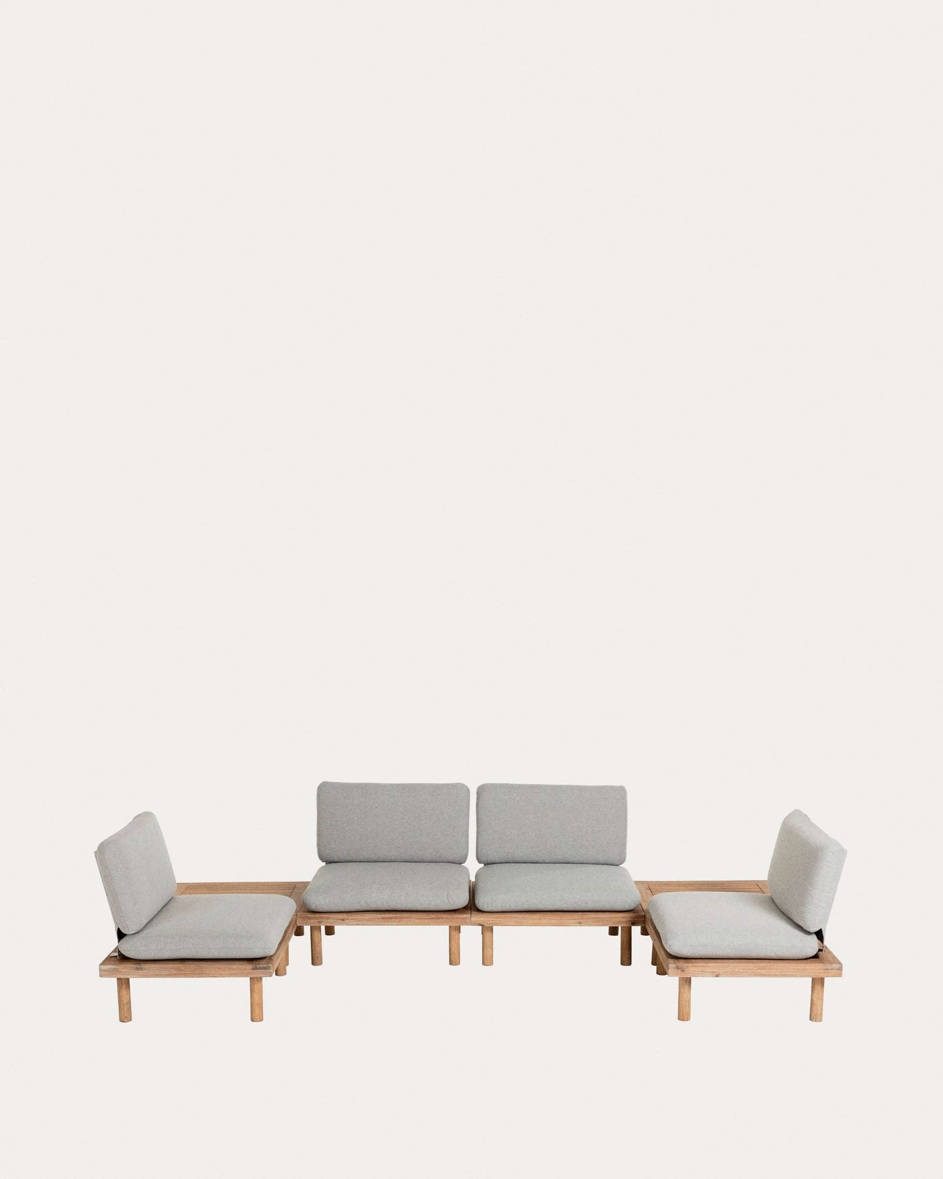 Viridis Outdoor Set, bestehend aus 4 Sessel und 2 Tischen FSC 100% in Grau präsentiert im Onlineshop von KAQTU Design AG. Loungeset ist von Kave Home