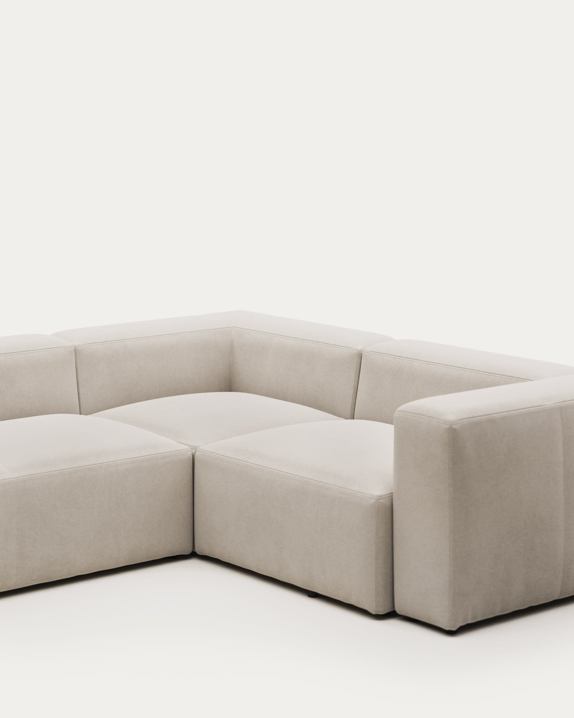 Blok 4-Sitzer-Ecksofa beige 320 x 230 cm / 230 x 320 cm in Beige präsentiert im Onlineshop von KAQTU Design AG. 4er Sofa ist von Kave Home