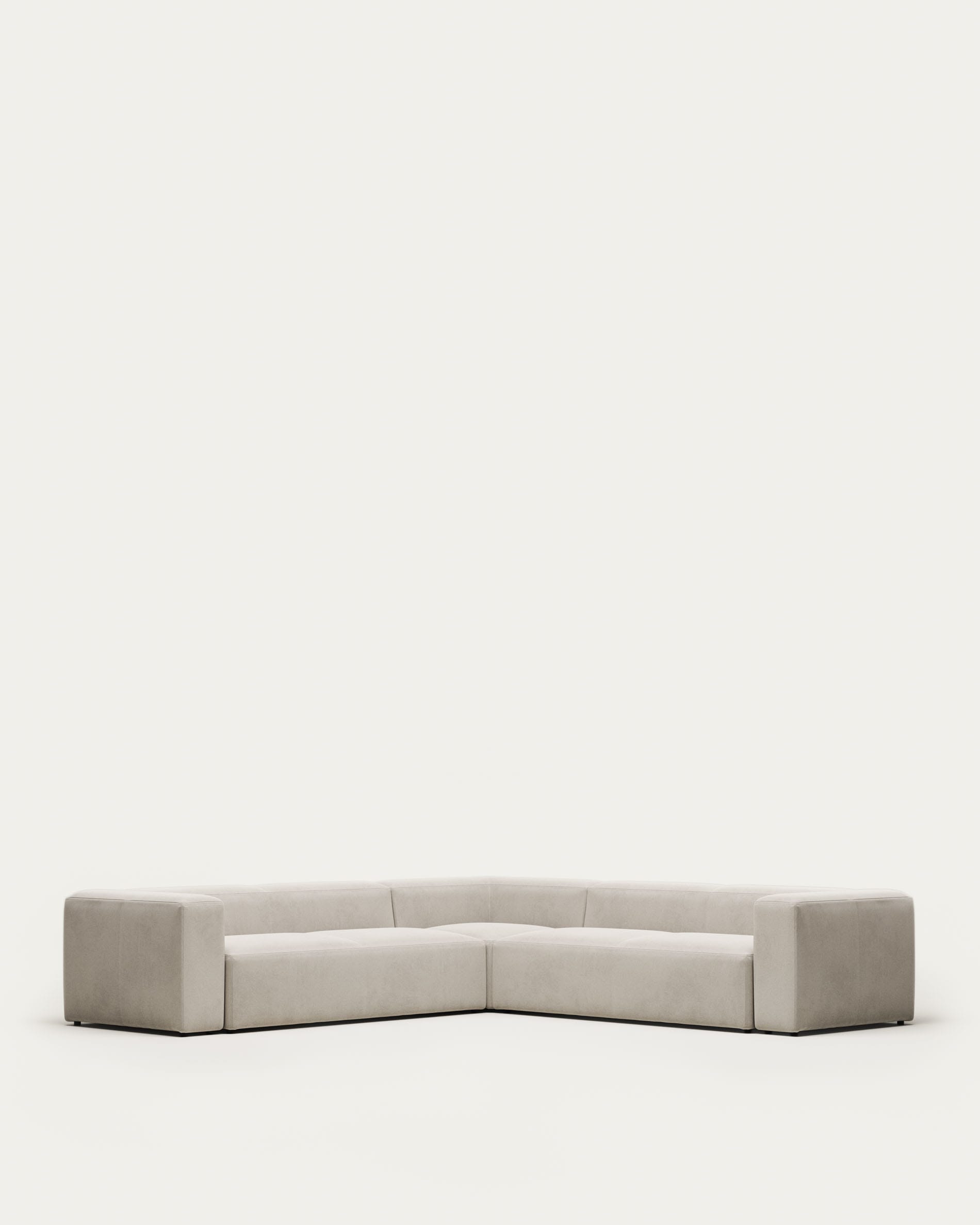 Blok 6-Sitzer Ecksofa in beige 320 x 320 cm FSC Mix Credit in Beige präsentiert im Onlineshop von KAQTU Design AG. 4er Sofa ist von Kave Home