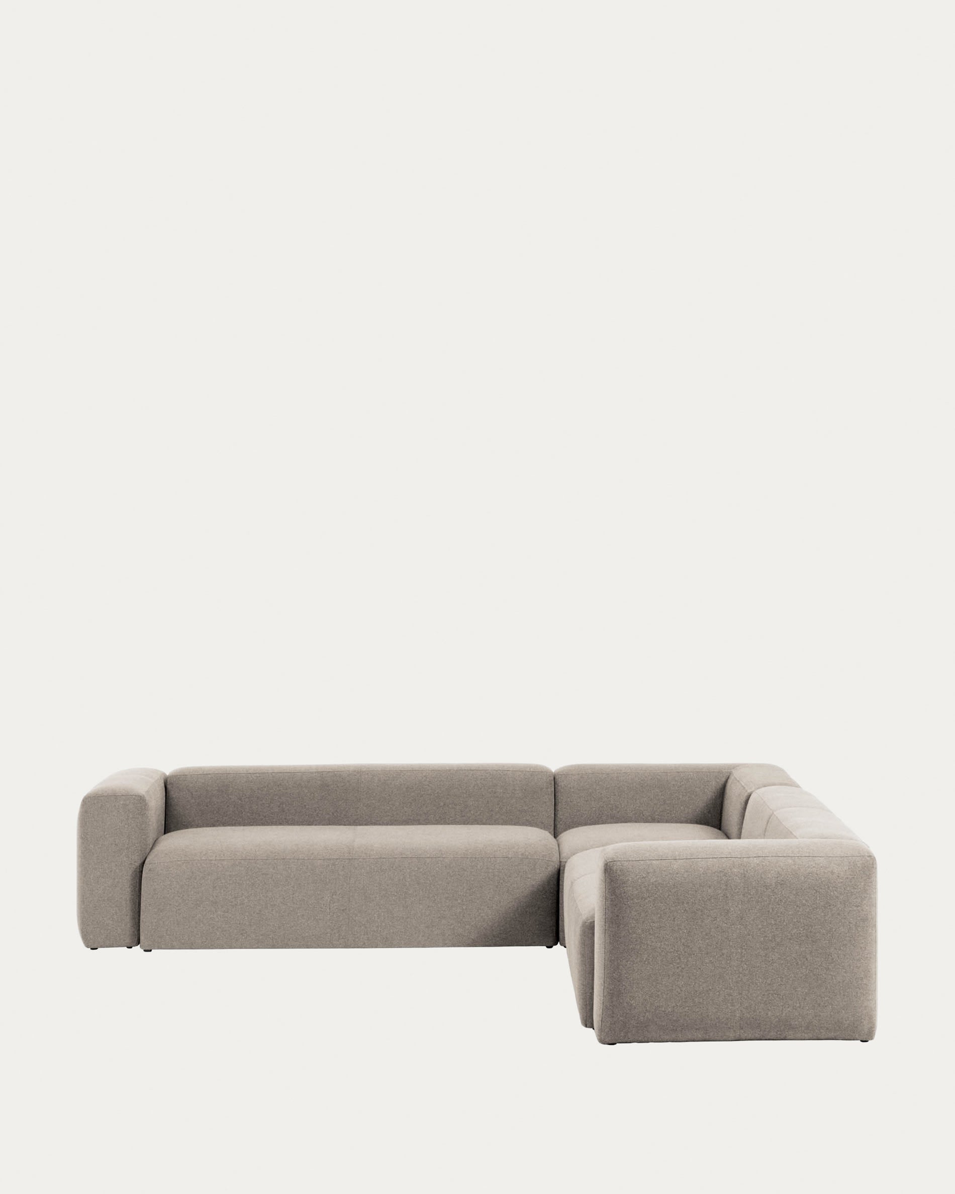 Blok 6-Sitzer Ecksofa in beige 320 x 320 cm FSC Mix Credit in Beige präsentiert im Onlineshop von KAQTU Design AG. 4er Sofa ist von Kave Home