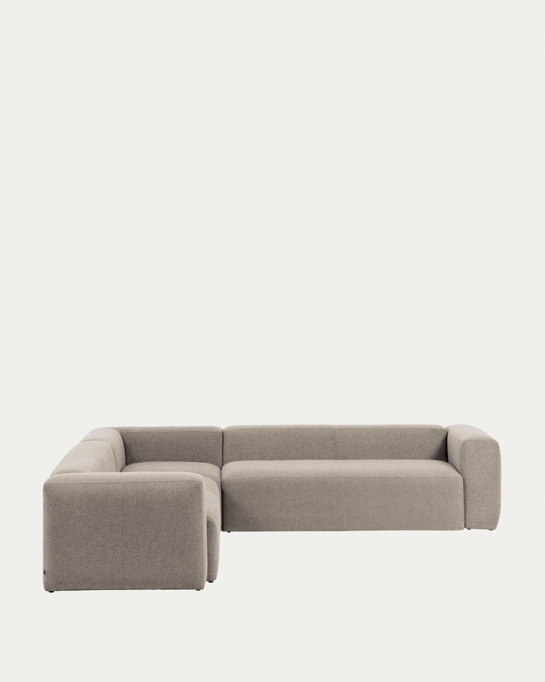 Blok 6-Sitzer Ecksofa in beige 320 x 320 cm FSC Mix Credit in Beige präsentiert im Onlineshop von KAQTU Design AG. 4er Sofa ist von Kave Home