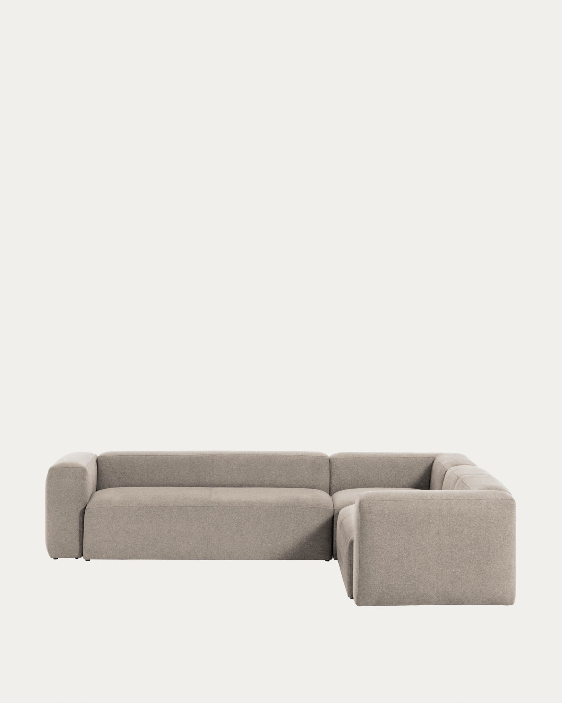 Blok 5-Sitzer-Ecksofa in Beige 320 x 290 cm / 290 x 320 cm in Beige präsentiert im Onlineshop von KAQTU Design AG. 4er Sofa ist von Kave Home