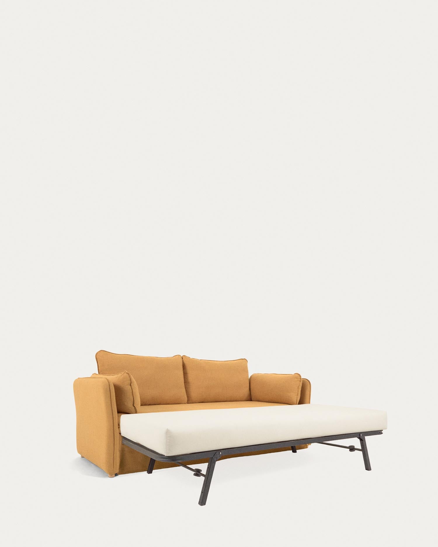 Tanit Schlafsofa senffarben und Beine aus massivem Buchenholz natürliches Finish 210 cm in Senfgelb präsentiert im Onlineshop von KAQTU Design AG. Bettsofa ist von Kave Home