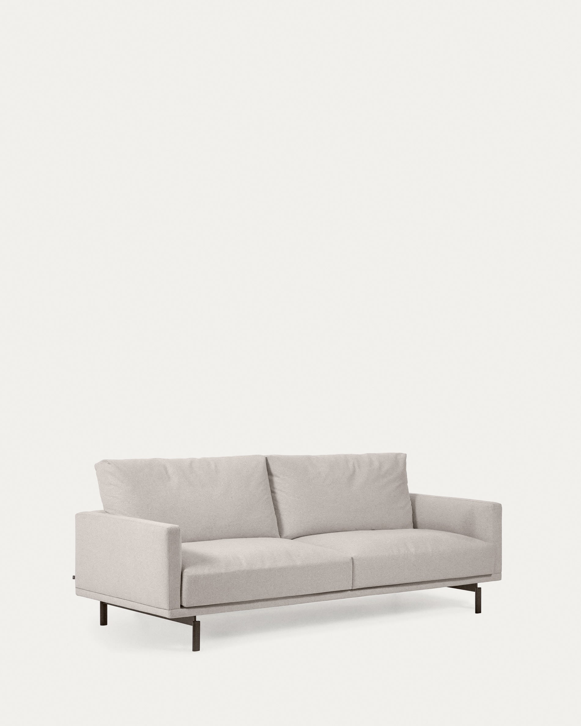 Galene 3-Sitzer Sofa beige 214 cm in Beige präsentiert im Onlineshop von KAQTU Design AG. 3er Sofa ist von Kave Home