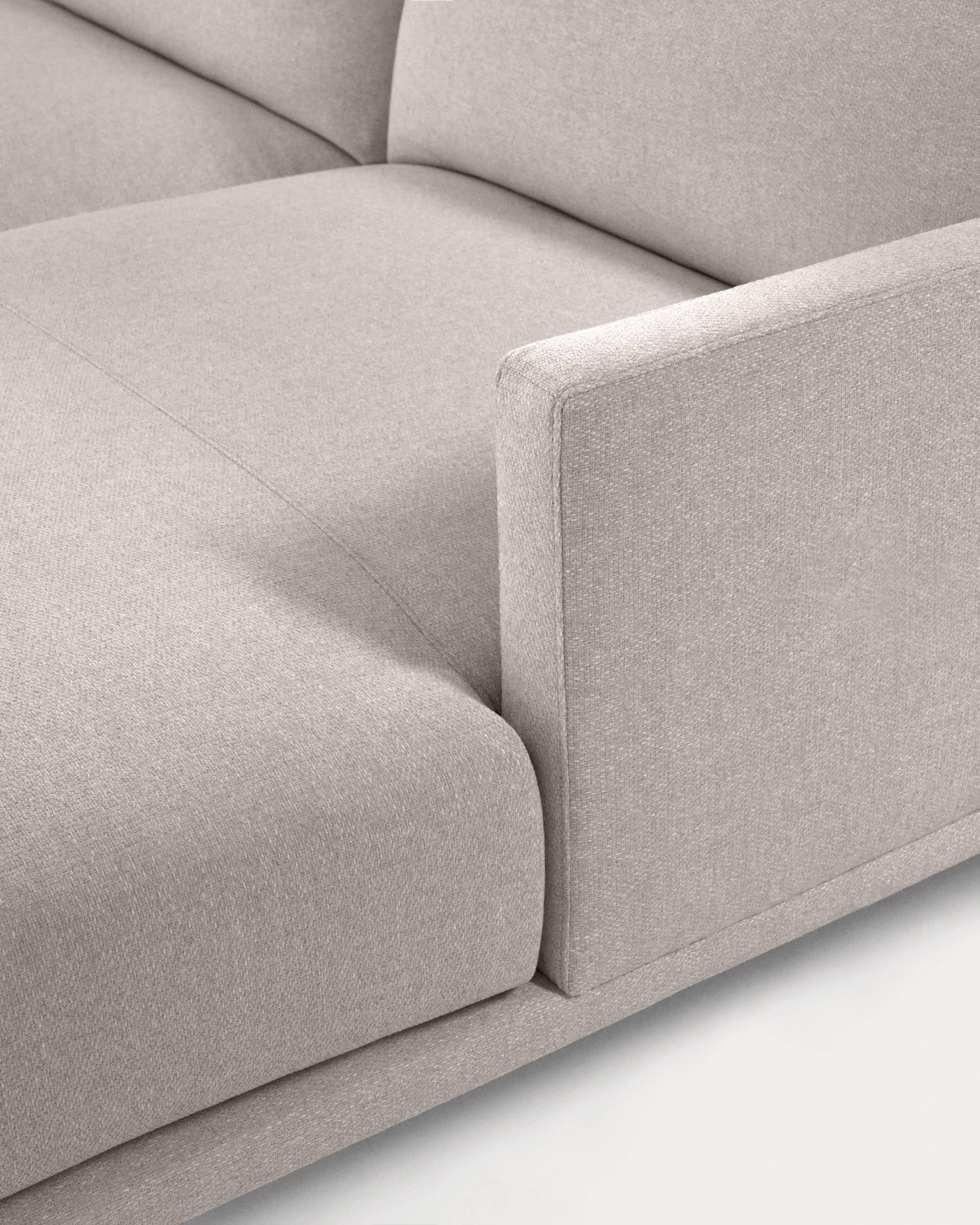 Galene 3-Sitzer Sofa beige mit Chaiselongue rechts 194 cm in Beige präsentiert im Onlineshop von KAQTU Design AG. 3er Sofa ist von Kave Home