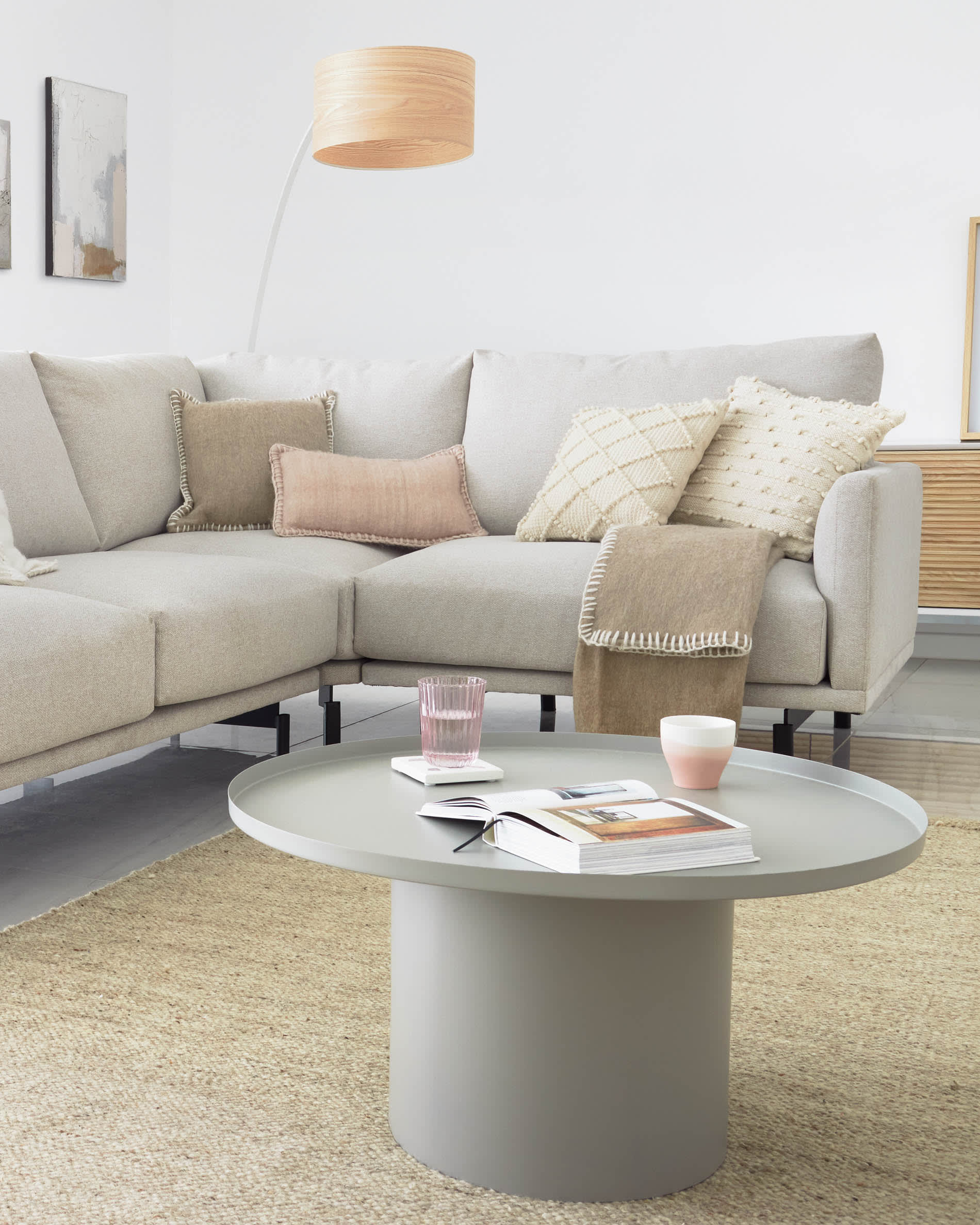 Galene 3-Sitzer Ecksofa beige 267 x 207 cm in Beige präsentiert im Onlineshop von KAQTU Design AG. 3er Sofa ist von Kave Home