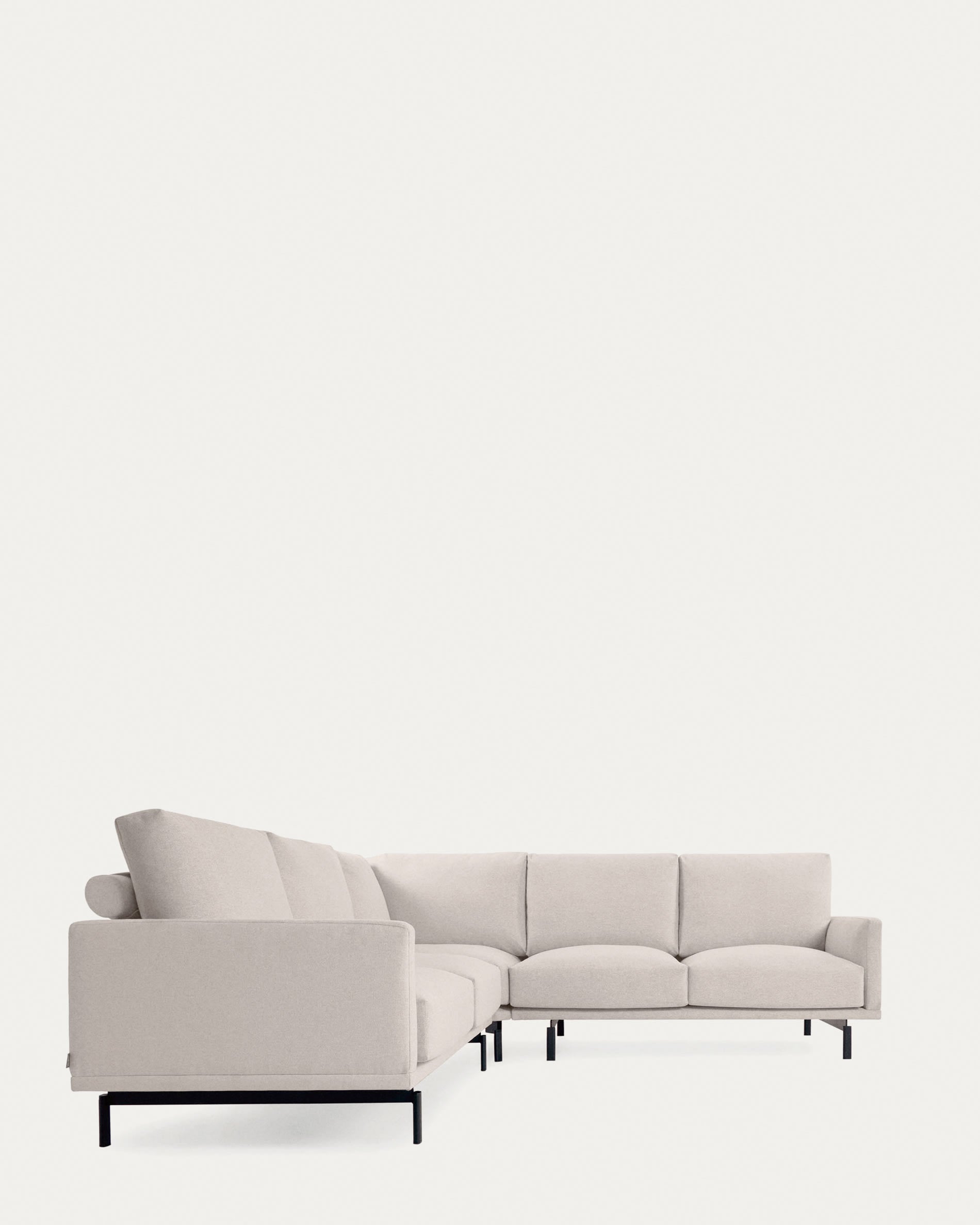 Galene 4-Sitzer Ecksofa beige 267 x 267 cm in Beige präsentiert im Onlineshop von KAQTU Design AG. 4er Sofa ist von Kave Home