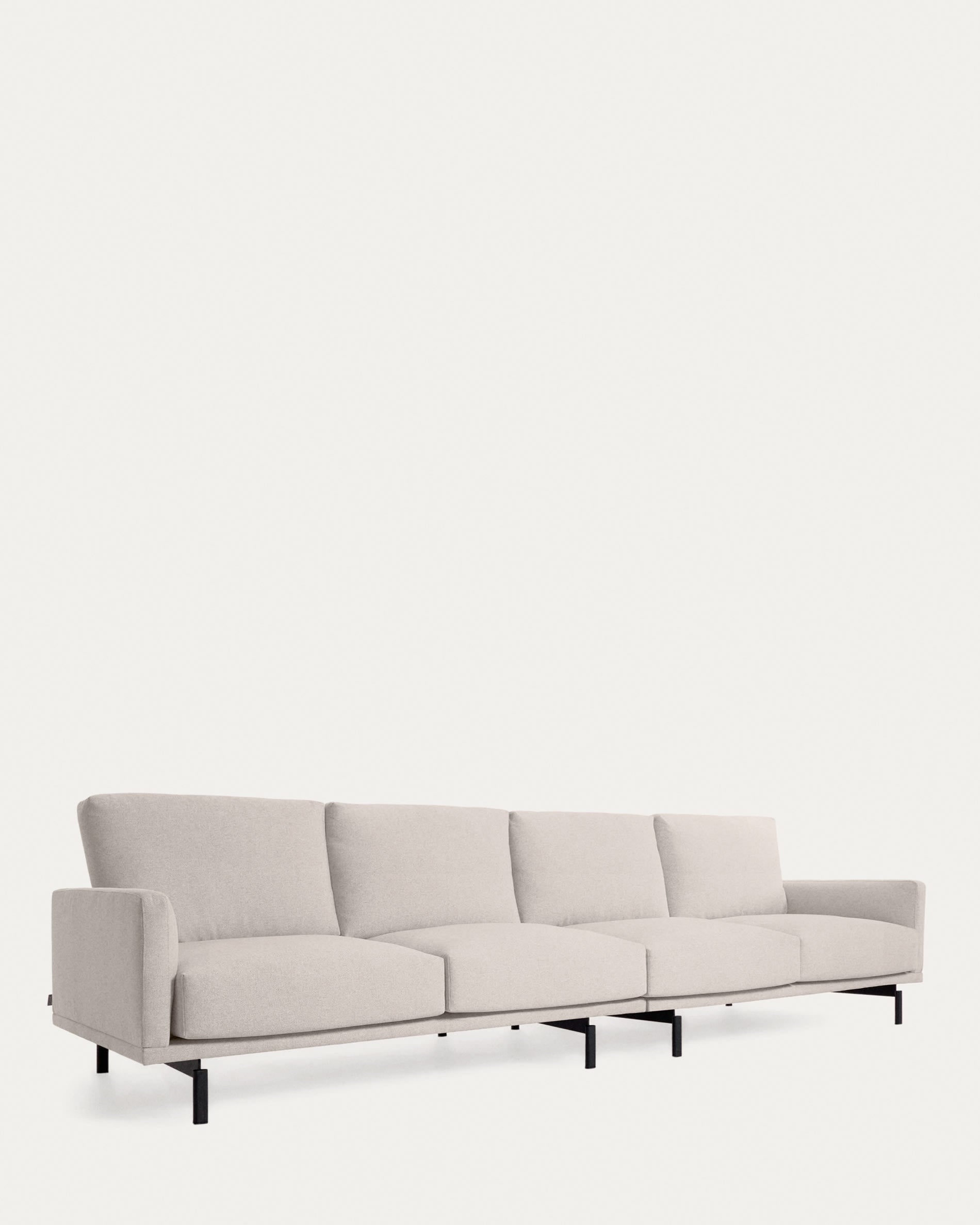 Galene 4-Sitzer Sofa beige 414 cm in Beige präsentiert im Onlineshop von KAQTU Design AG. 4er Sofa ist von Kave Home