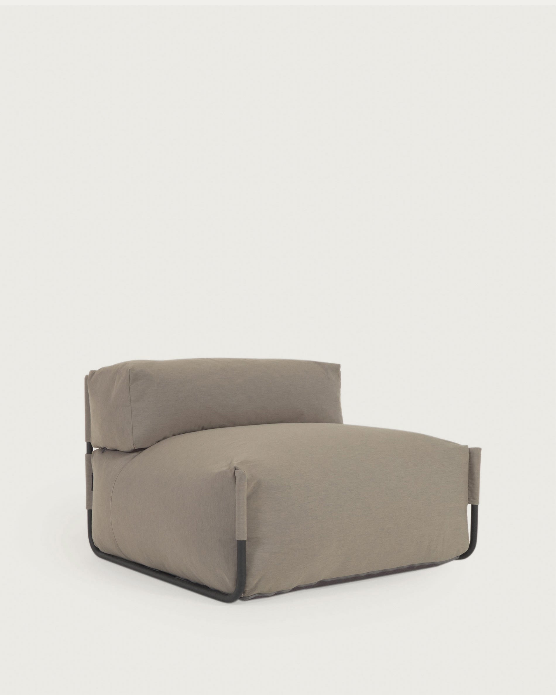 Square Pouf Modularsofa m. Rückenlehne 100% outdoor grün und Aluminium schwarz 101 x 101cm in Grün präsentiert im Onlineshop von KAQTU Design AG. Lounge Sofa ist von Kave Home