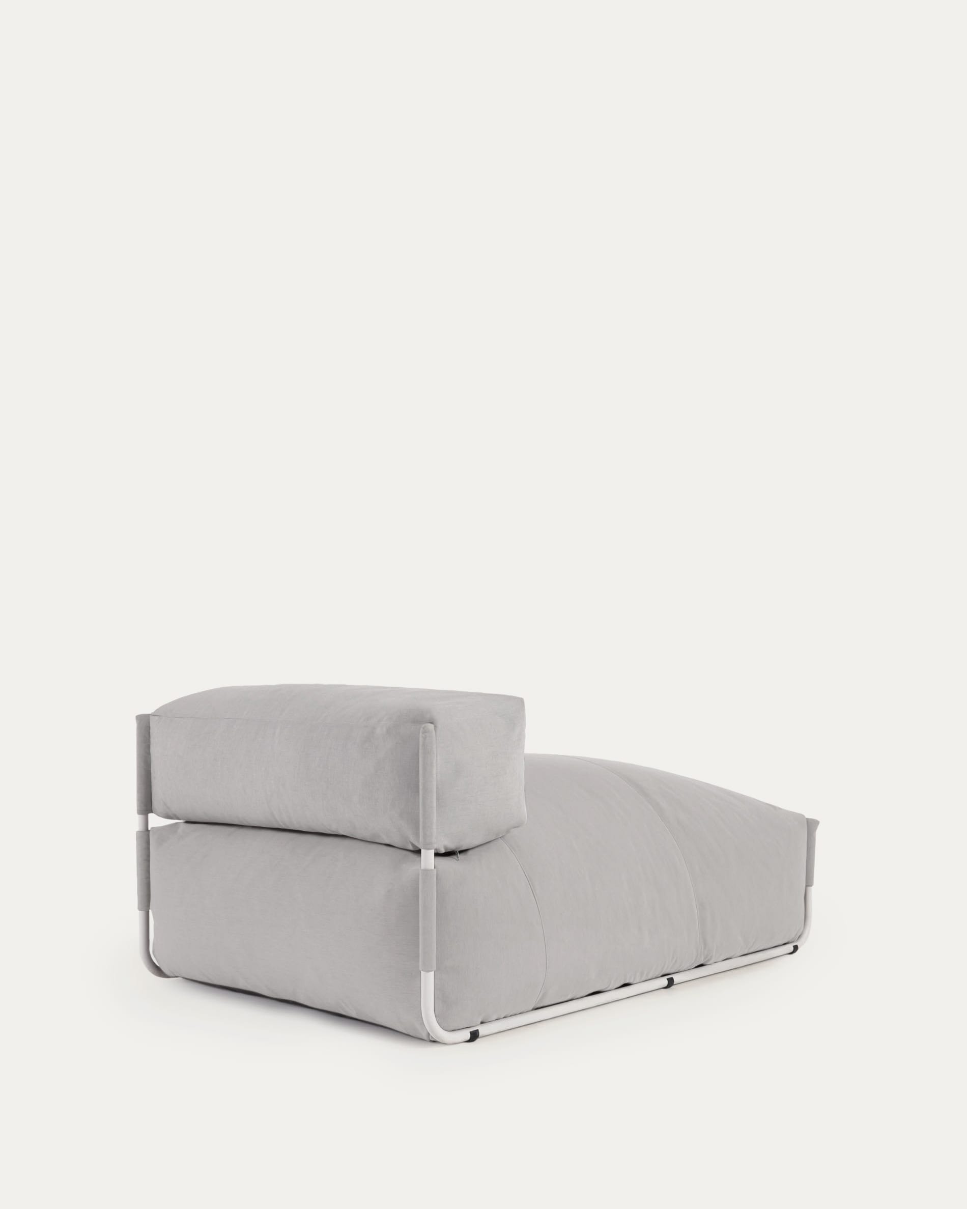 Square Pouf Modularsofa longue mit Rückenlehne Outdoor hellgrau Aluminium weiss 165x101cm in Grau präsentiert im Onlineshop von KAQTU Design AG. Lounge Sofa ist von Kave Home