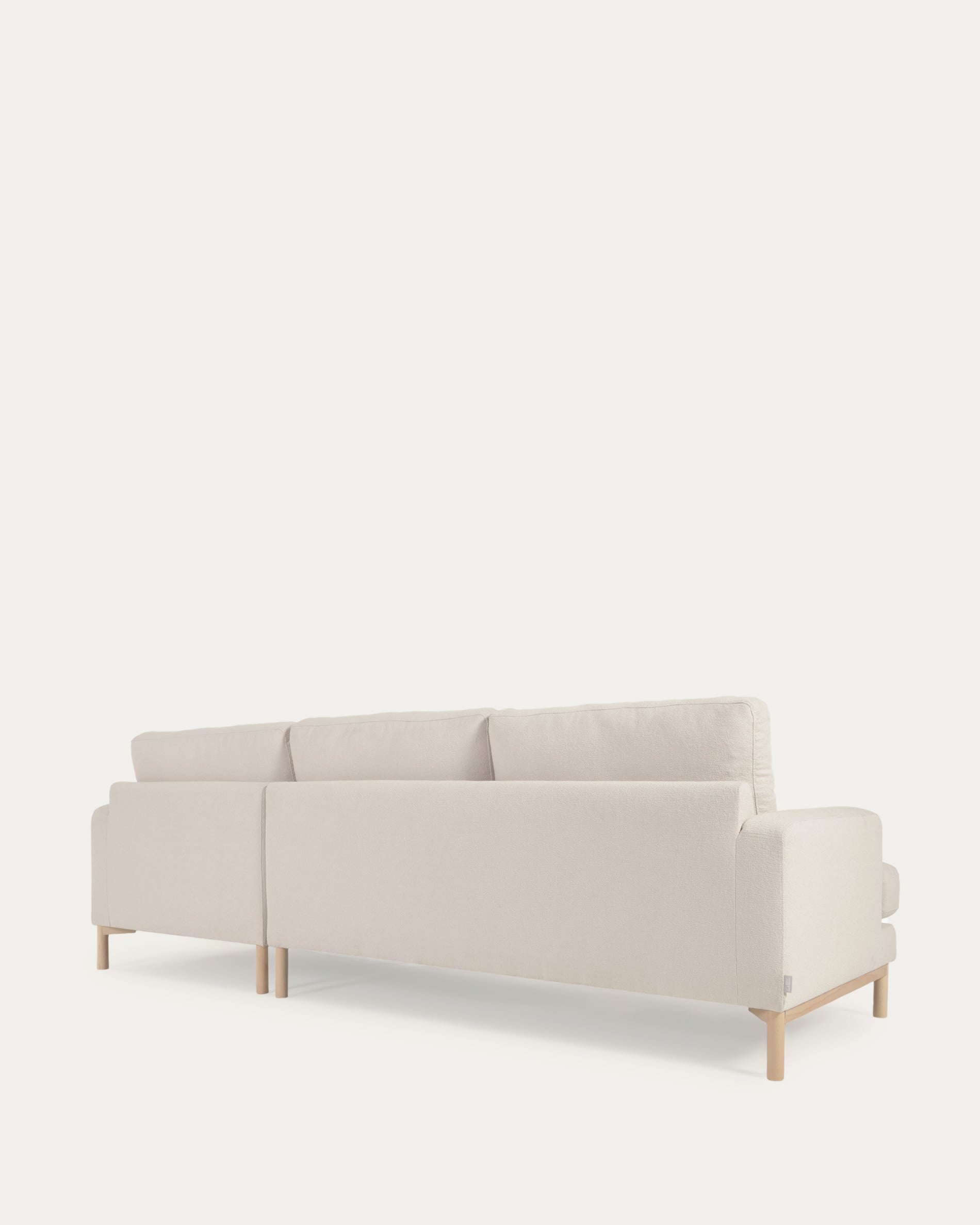 Sofa Mihaela für 3 Sitzer mit Chaiselongue rechts mit Mikro-Bouclé-Bezug in Weiss 264 cm FSC Mix Credit in Weiß präsentiert im Onlineshop von KAQTU Design AG. 3er Sofa ist von Kave Home