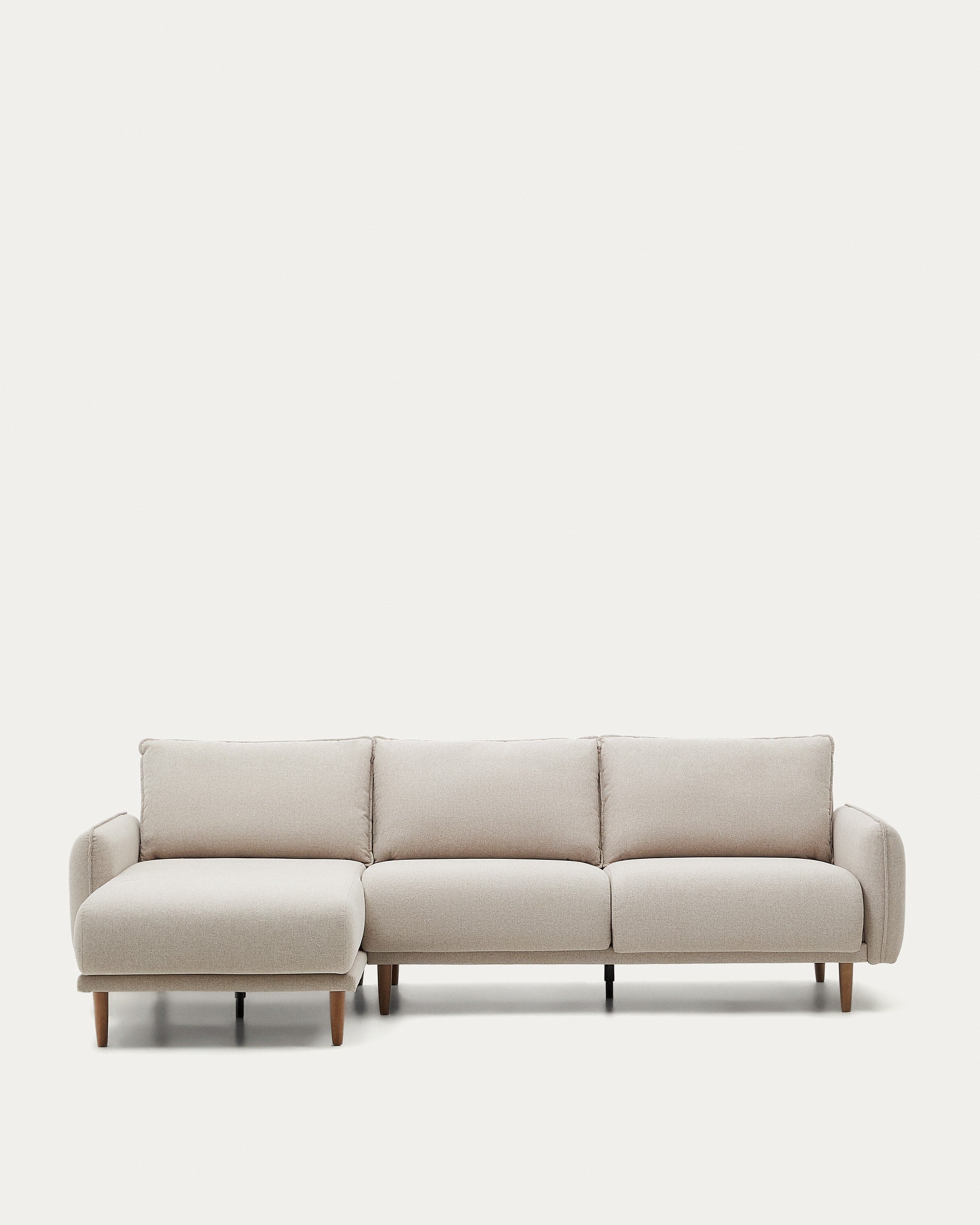 Carlota 3-Sitzer-Sofa mit Chaiselongue rechts/links beige 262 cm FSC Mix Credit in Beige präsentiert im Onlineshop von KAQTU Design AG. 3er Sofa ist von Kave Home