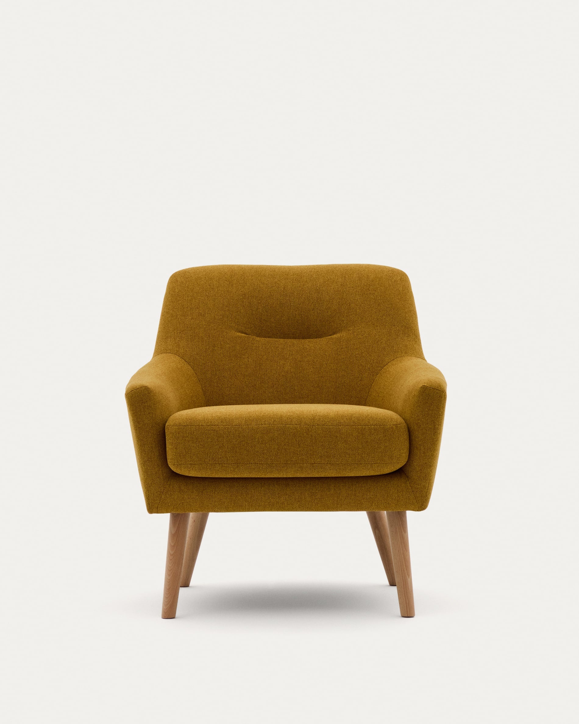 Sessel Candela Farbe Senf in Senfgelb präsentiert im Onlineshop von KAQTU Design AG. Sessel ist von Kave Home