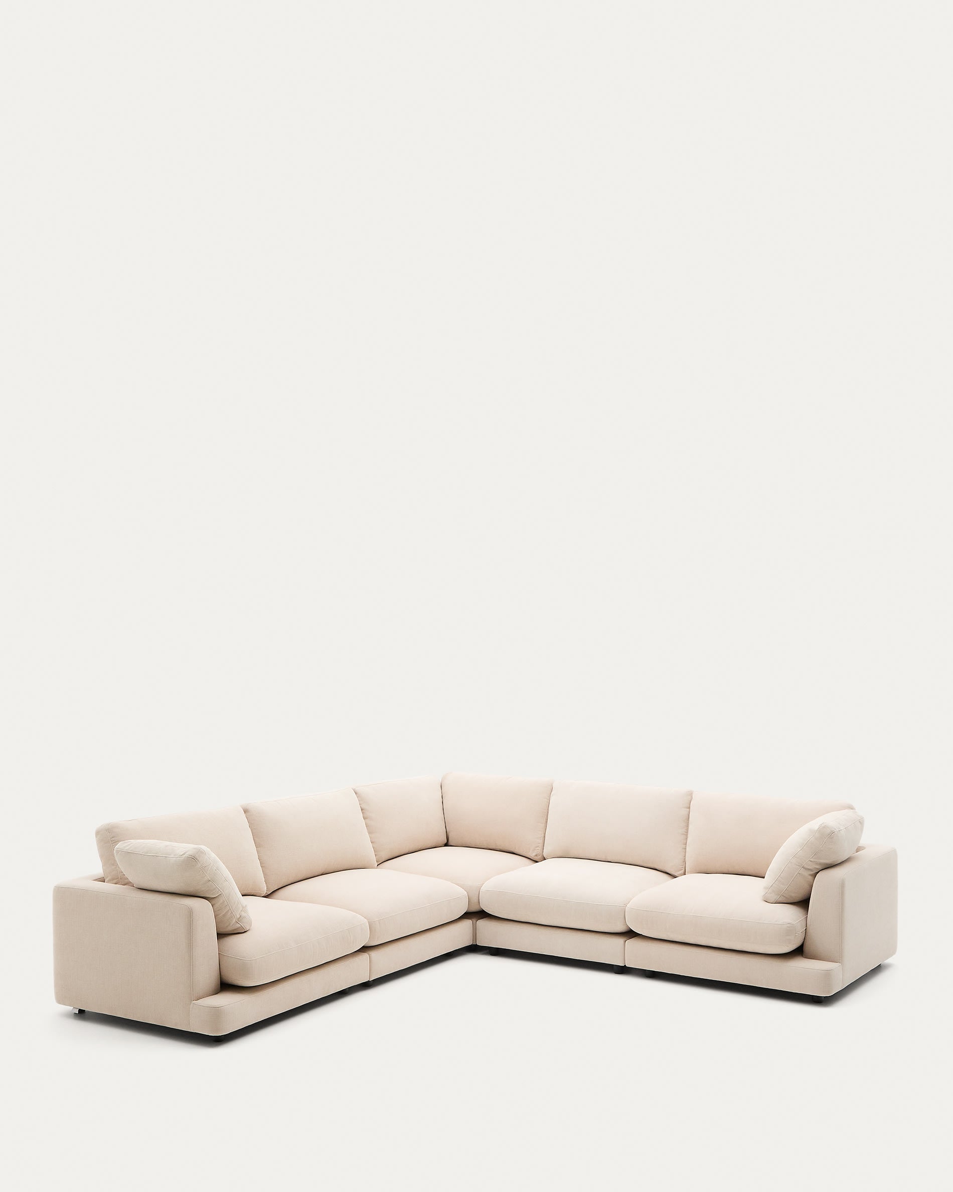 Ecksofa Gala 6-Sitzer aus Chenille in Beige FSC Mix Credit 300 x 300 cm   in Beige präsentiert im Onlineshop von KAQTU Design AG. 5er Sofa ist von Kave Home