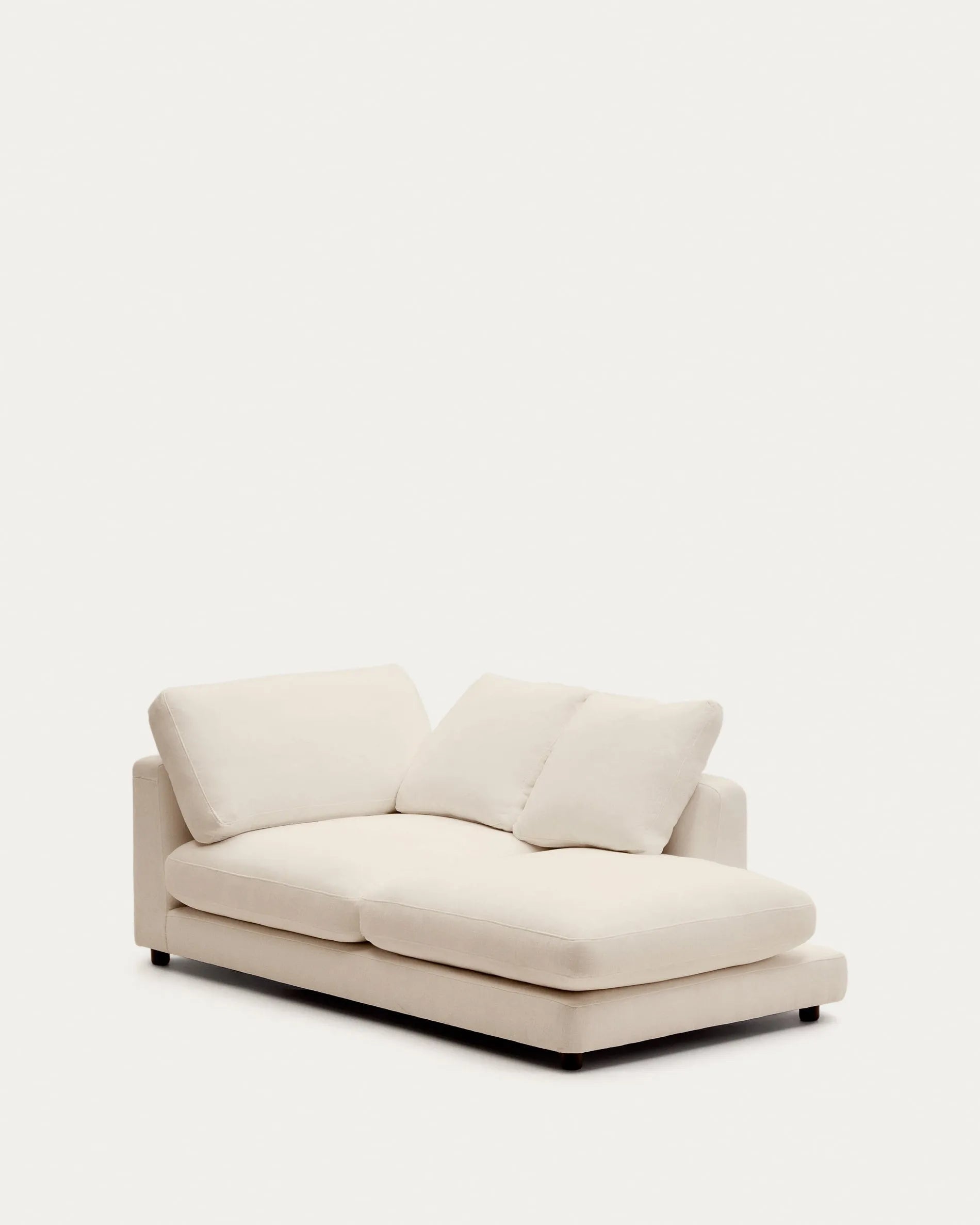 Elegante beige Chaiselongue Gala, 193x105 cm, von Kave Home: Komfort, modular, antibakteriell, pflegeleicht.