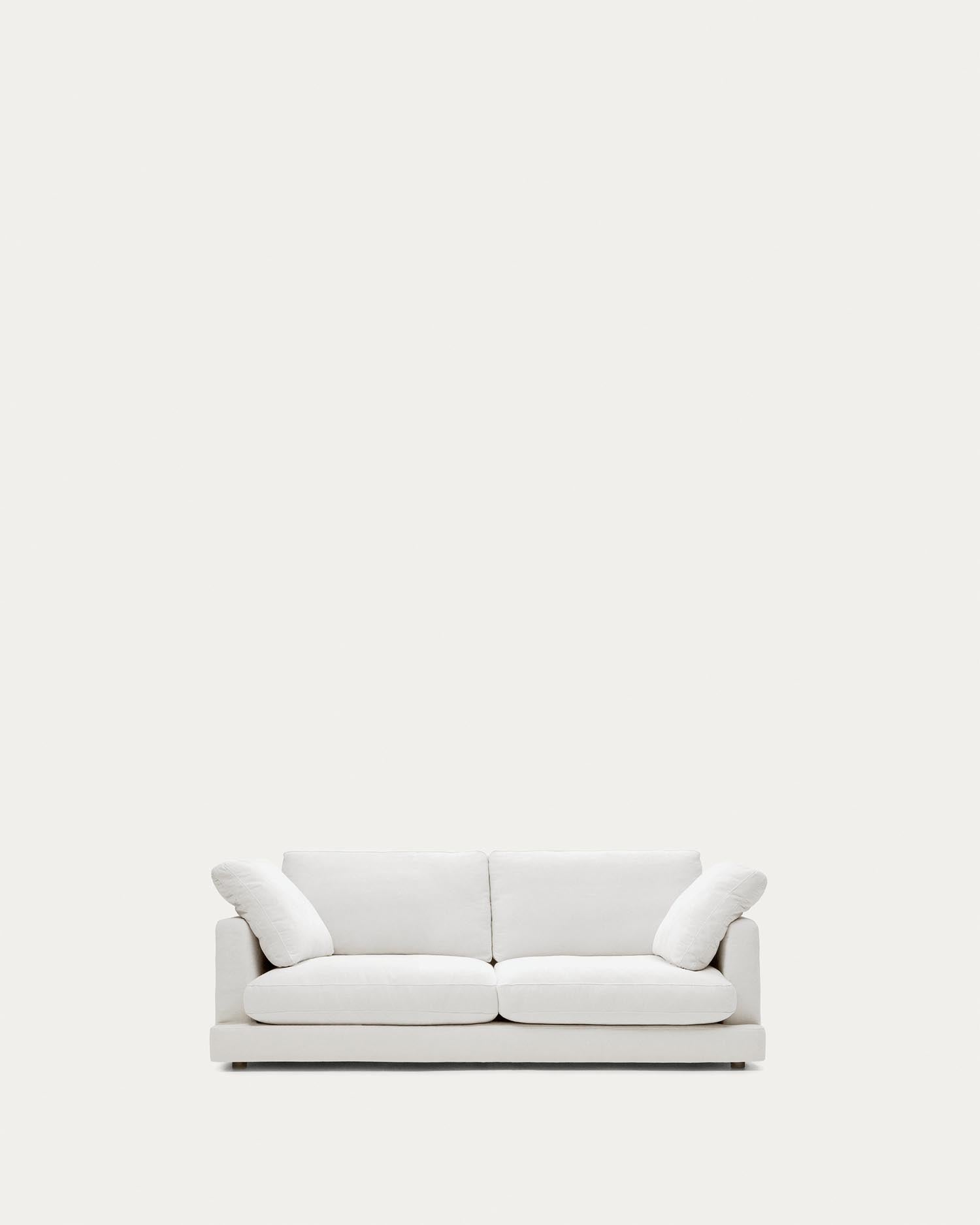 Gala 3-Sitzer-Sofa weiss 210 cm in Weiß präsentiert im Onlineshop von KAQTU Design AG. 3er Sofa ist von Kave Home