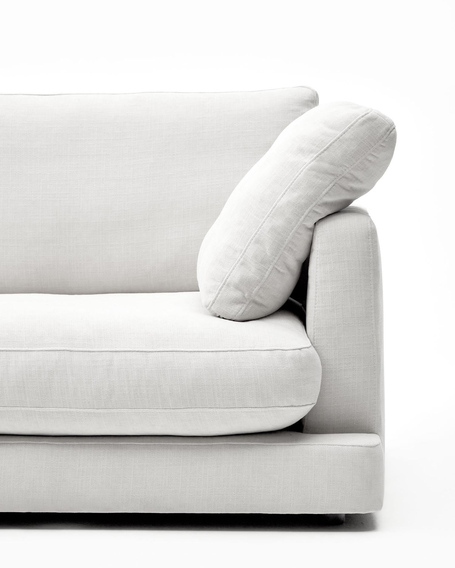 Gala 3-Sitzer-Sofa weiss 210 cm in Weiß präsentiert im Onlineshop von KAQTU Design AG. 3er Sofa ist von Kave Home