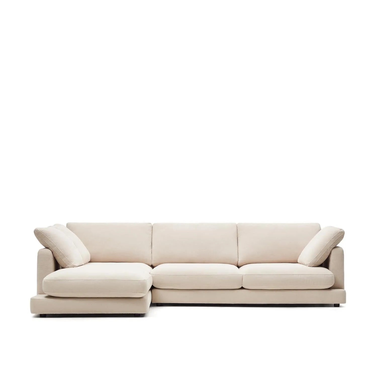 Elegantes Gala 4-Sitzer-Sofa mit Chaiselongue links in Beige, 300 cm breit, aus nachhaltigen Materialien für Komfort und Stil.