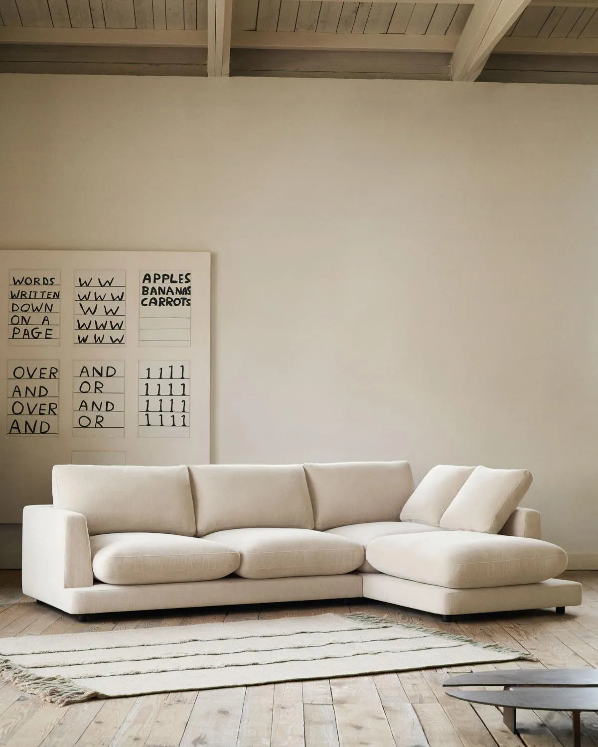 Elegantes Kave Home Sofa: 4-Sitzer, 300 cm, beige, Chaiselongue rechts.