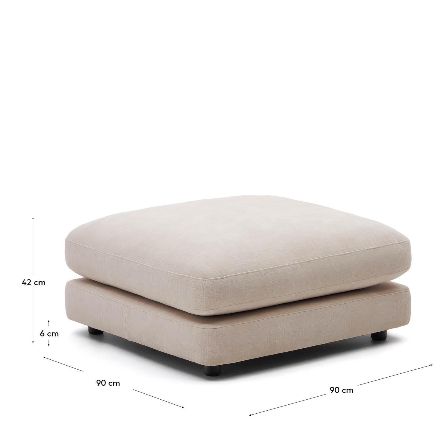 Gala Fußablage in Beige 90 x 90 cm in Beige präsentiert im Onlineshop von KAQTU Design AG. Ottoman ist von Kave Home