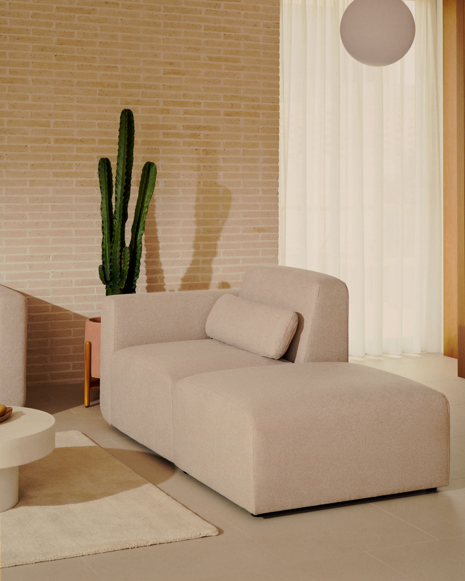 Neom modulares 1-Sitzer-Sofa mit Randmodul Beige 169 cm FSC Mix Credit in Beige präsentiert im Onlineshop von KAQTU Design AG. Modulares Sofa ist von Kave Home