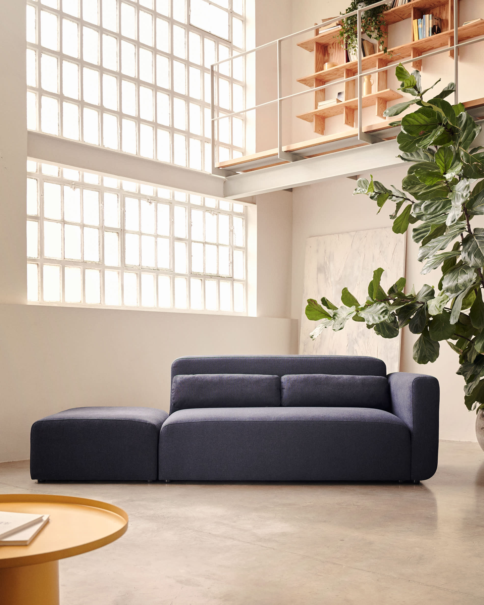 Neom modulares 2-Sitzer-Sofa mit Randmodul Blau 244 cm FSC Mix Credit in Blau präsentiert im Onlineshop von KAQTU Design AG. 2er Sofa ist von Kave Home