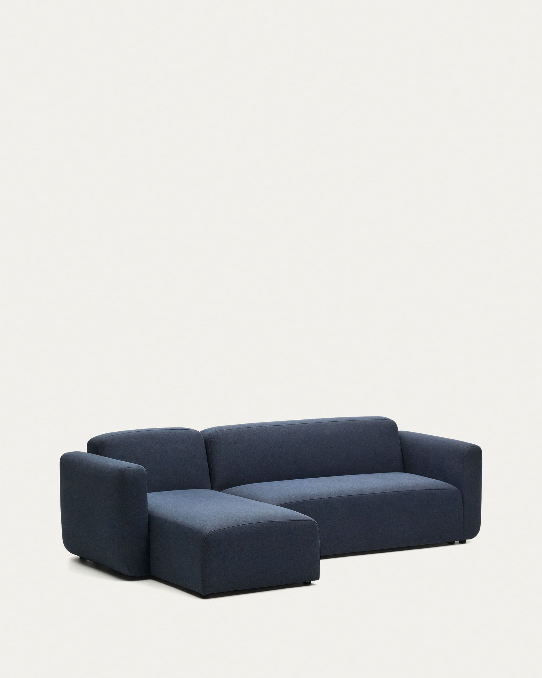 Neom modulares 3-Sitzer-Sofa Chaiselongue rechts/links Blau 263 cm FSC Mix Credit in Blau präsentiert im Onlineshop von KAQTU Design AG. 3er Sofa ist von Kave Home