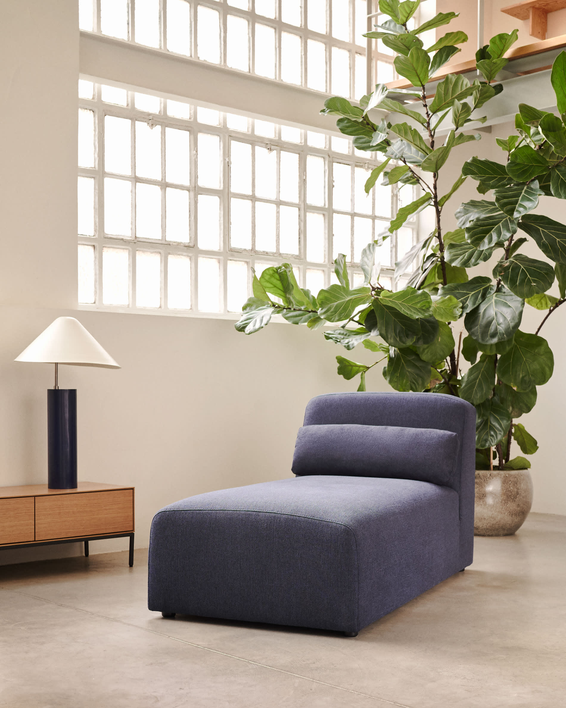 Neom Chaiselongue Modul in Blau 152 x 75 cm FSC Mix Credit in Blau präsentiert im Onlineshop von KAQTU Design AG. Modulares Sofa ist von Kave Home