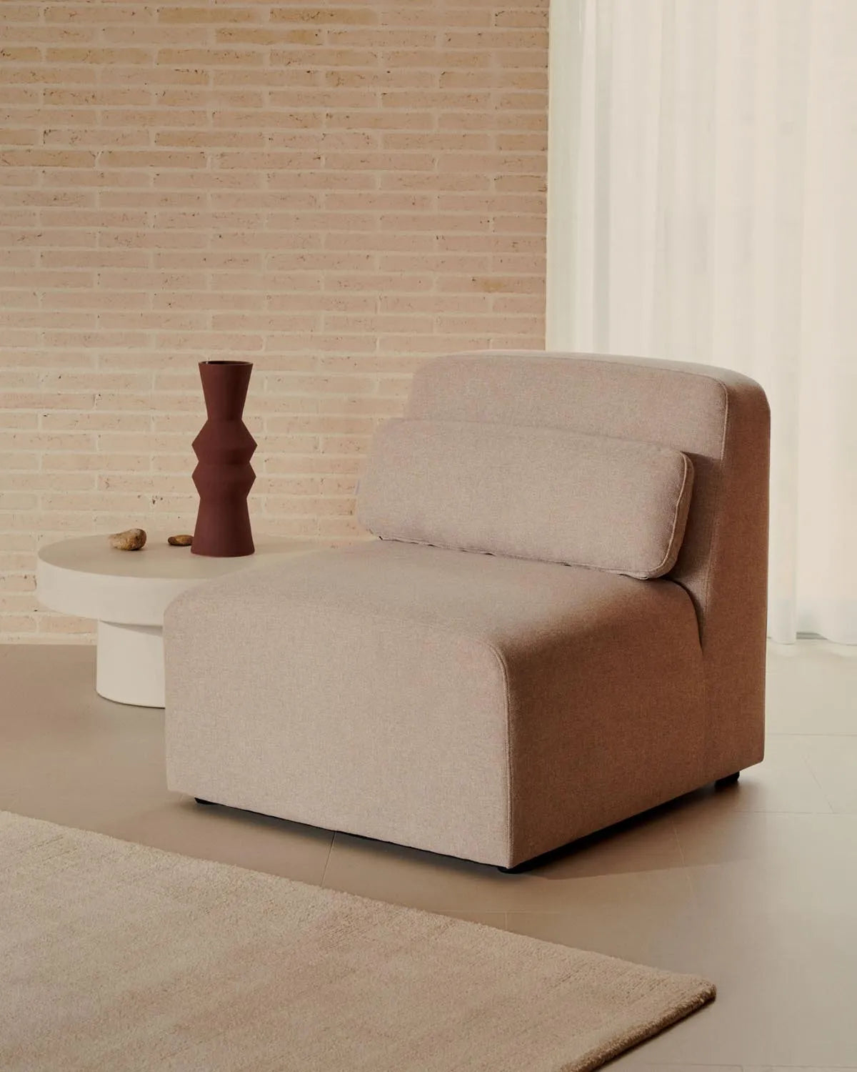 Gestalte dein Traumsofa mit dem flexiblen Neom Modul in Beige. Komfort und Stil für jeden Raum, einfach kombinierbar.