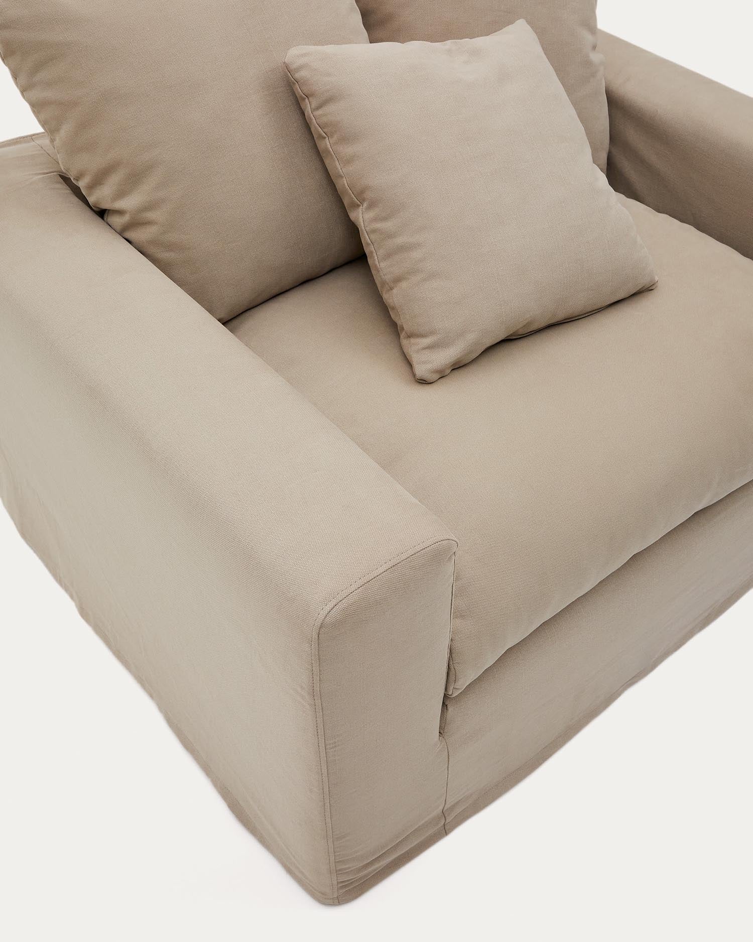 Nora Sessel mit abziehbarem Kissenbezug aus Leinen und Baumwolle taupe 140 cm in Beige präsentiert im Onlineshop von KAQTU Design AG. Sessel ist von Kave Home