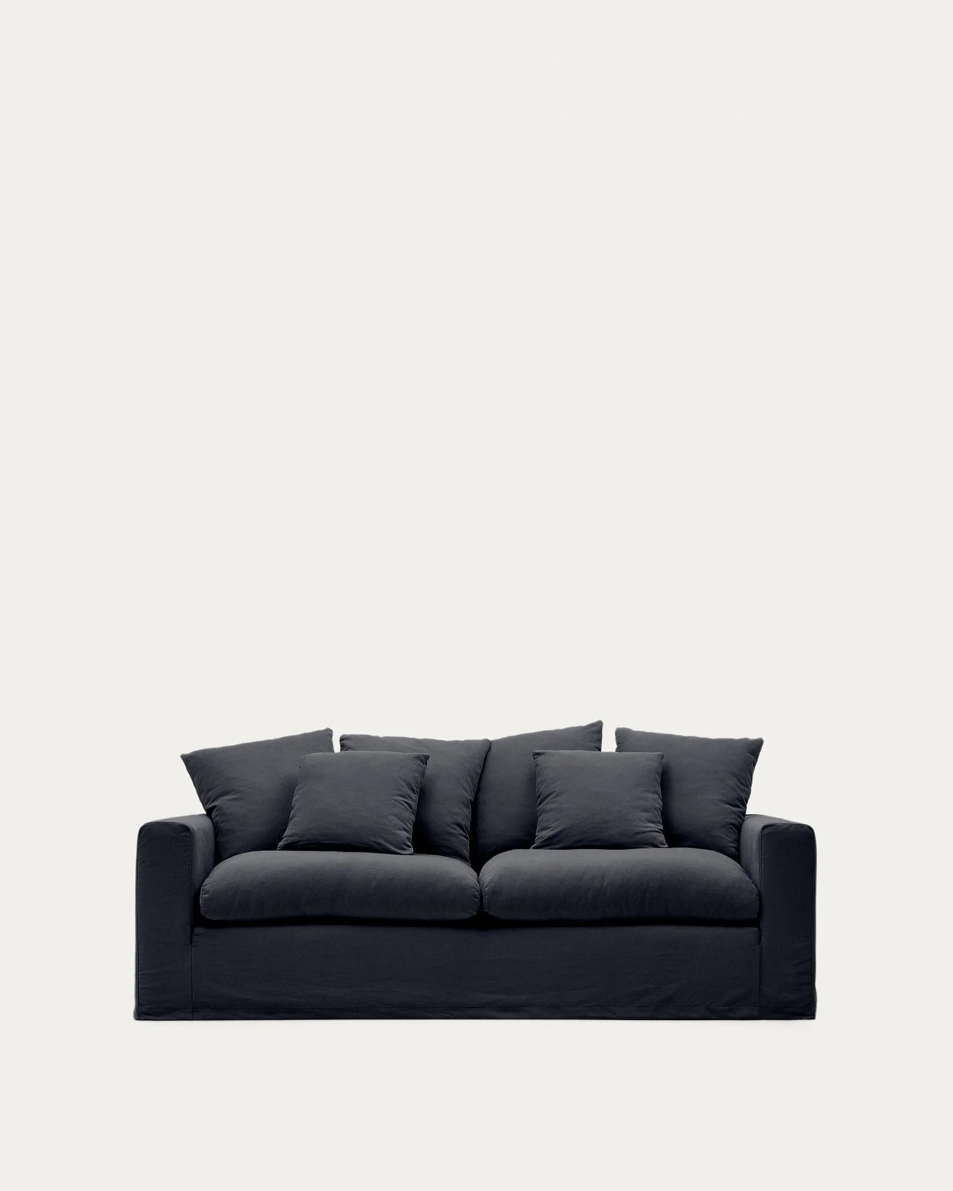 Elegantes 3-Sitzer-Sofa in Anthrazitgrau, 240 cm, mit abziehbaren Leinen-Baumwollbezügen, ideal für AR-Visualisierungen.