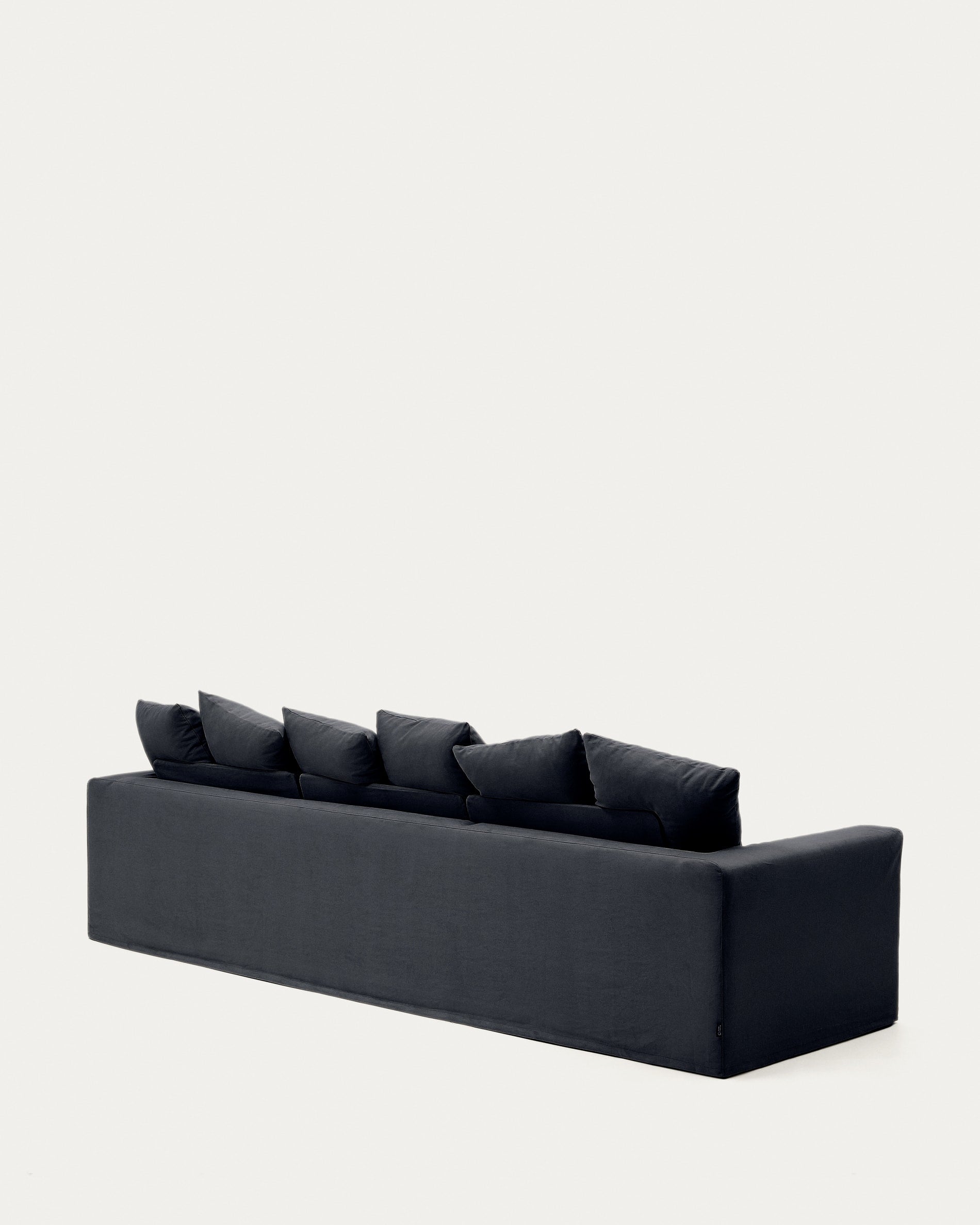 Nora 4 Sitzer Sofa mit abziehbaren Kissenbezügen aus Leinen und Baumwolle anthrazitgrau 340 cm in Graphit präsentiert im Onlineshop von KAQTU Design AG. 4er Sofa ist von Kave Home