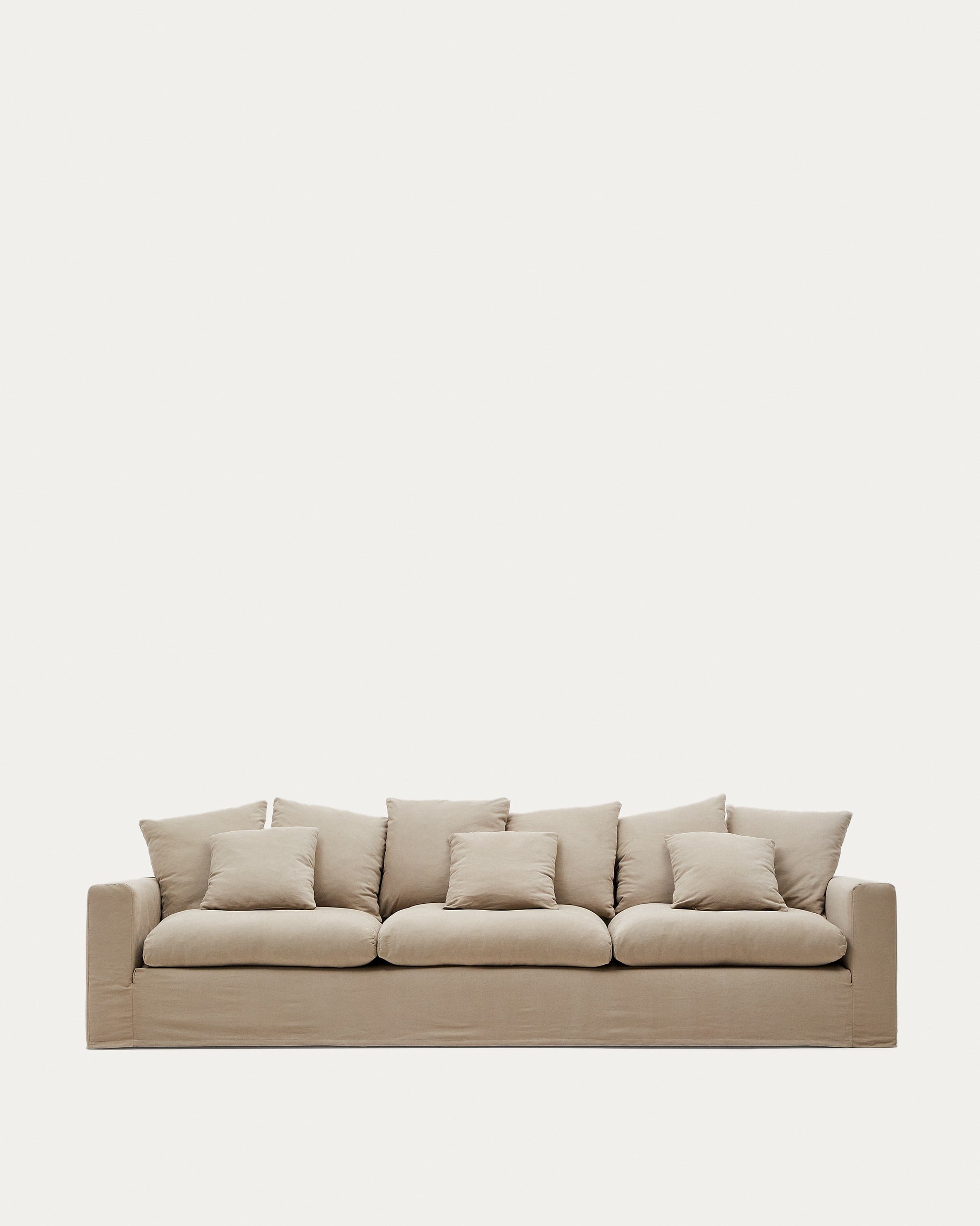 Nora 4 Sitzer Sofa mit abziehbaren Kissenbezügen aus Leinen und Baumwolle taupe 340 cm in Beige präsentiert im Onlineshop von KAQTU Design AG. 4er Sofa ist von Kave Home