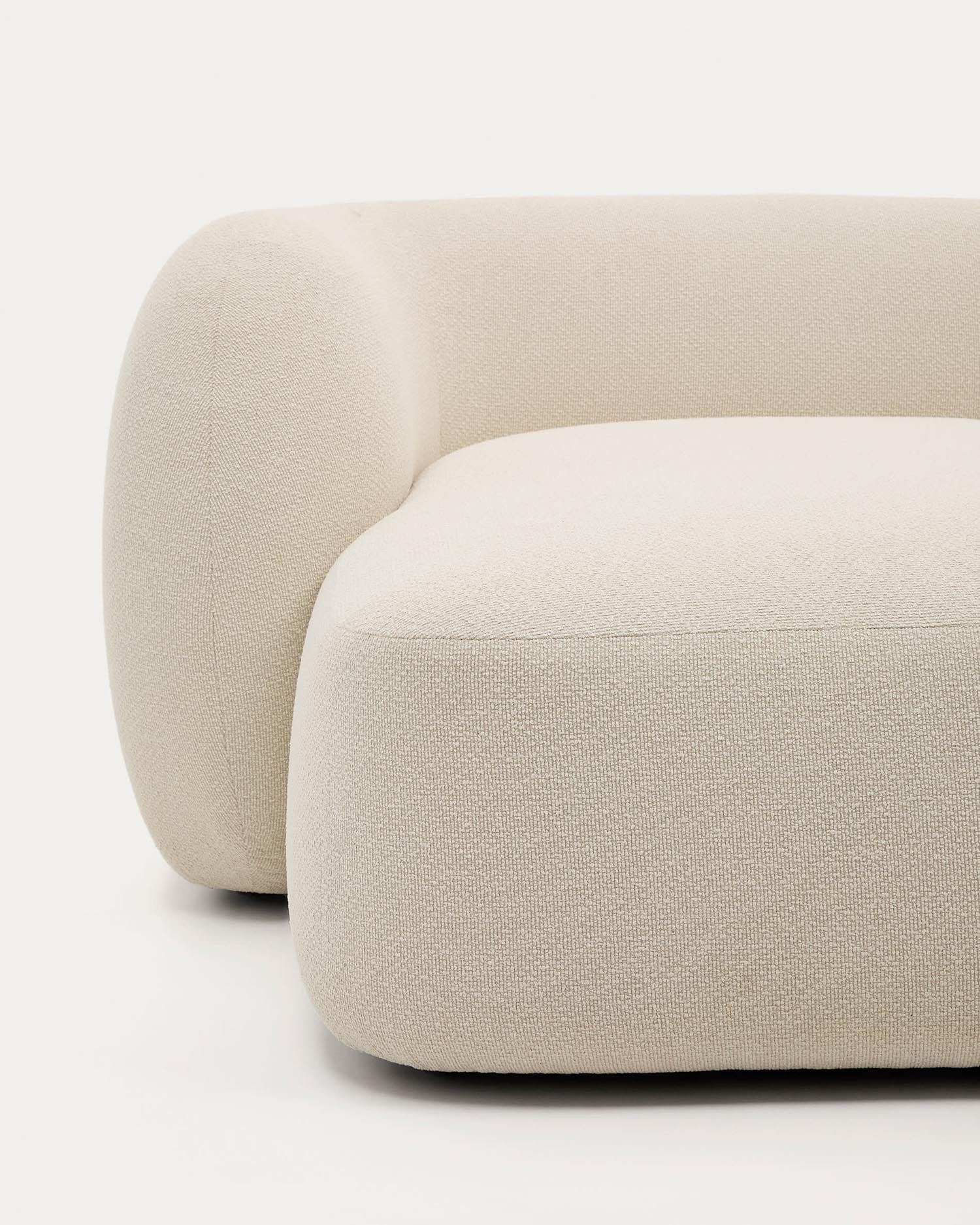 Martina modulares 2-Sitzer-Sofa in Chenille mit Chaiselongue rechts Farbe Ecru 230 cm in Ecru präsentiert im Onlineshop von KAQTU Design AG. 2er Sofa ist von Kave Home