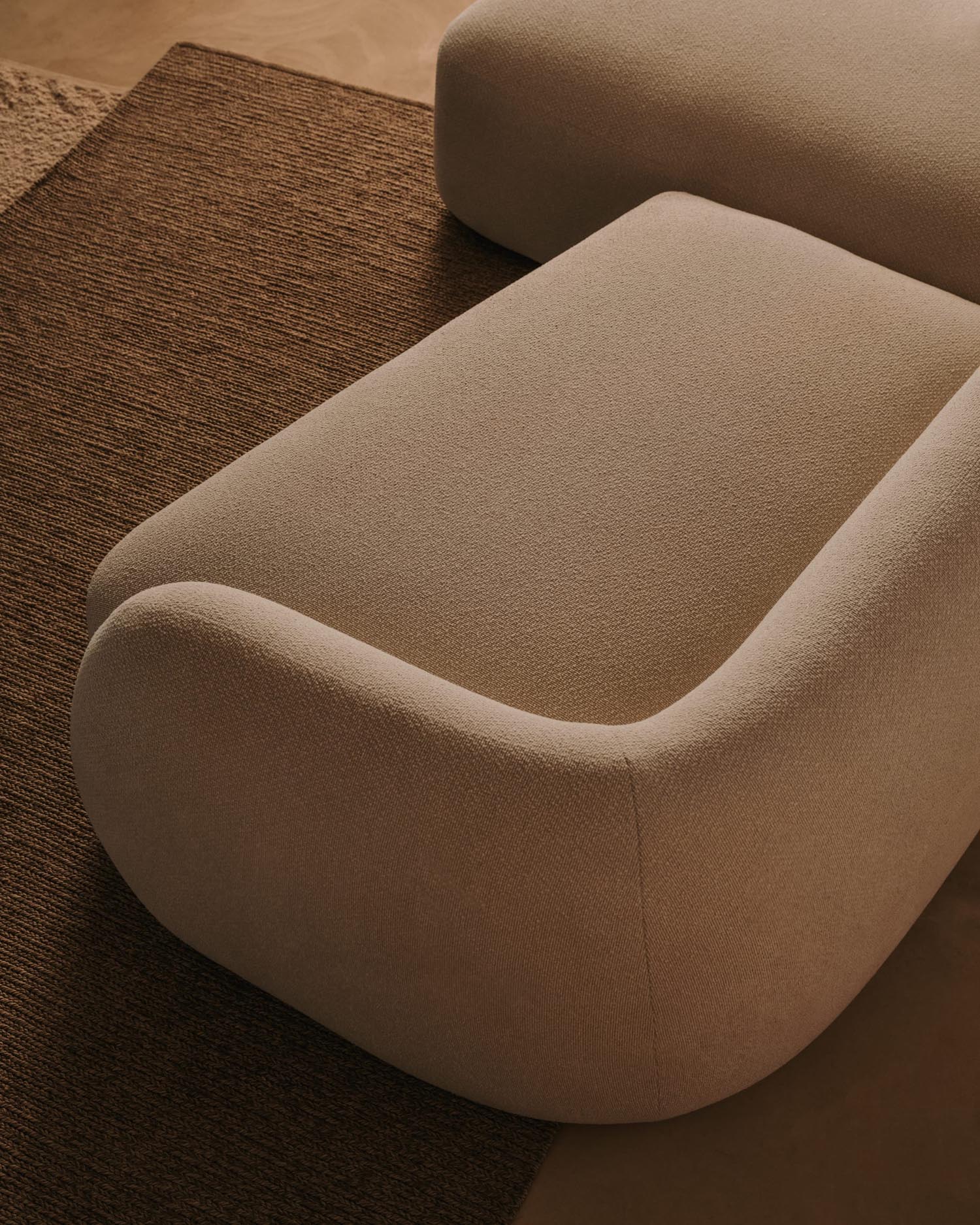 Martina modulares 3-Sitzer-Sofa in Chenille mit Chaiselongue links Écru 287 cm in Ecru präsentiert im Onlineshop von KAQTU Design AG. 3er Sofa ist von Kave Home