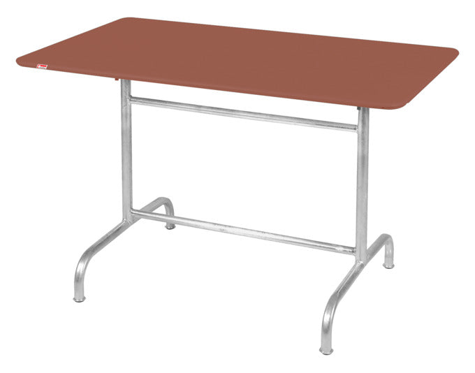 Tisch Rigi 120 x 70 in Pastellterracotta / Feuerverzinkt präsentiert im Onlineshop von KAQTU Design AG. Gartentisch ist von Schaffner