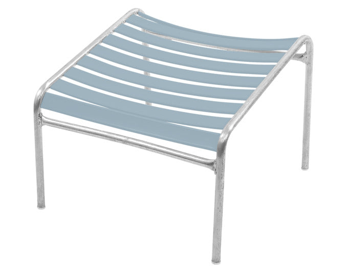 Hocker Lounger Säntis: Elegantes, wetterfestes Design, robust und platzsparend. Ideal für Garten und Balkon.