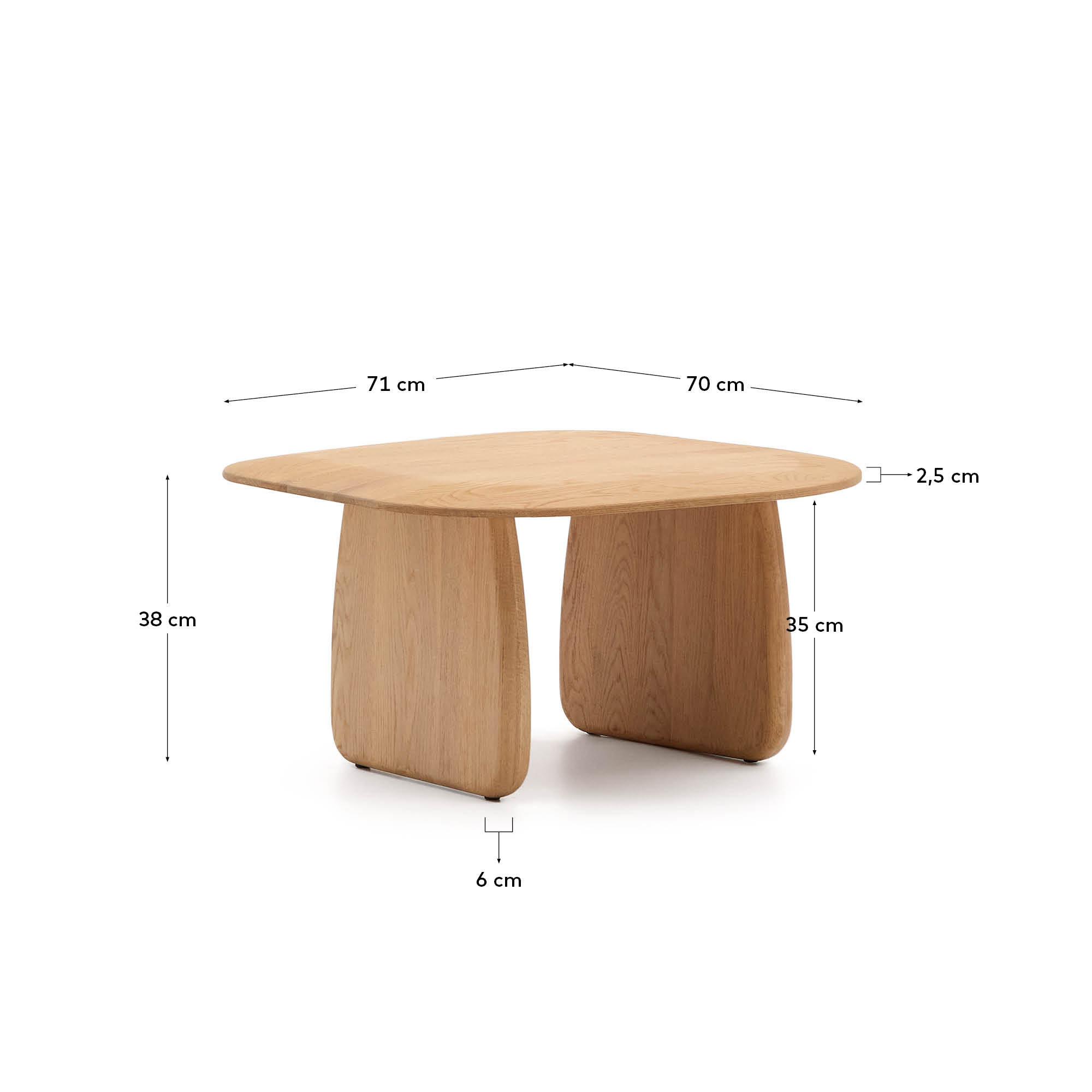 Beistelltisch Pirita aus massiver Eiche mit natürlichem Finish 70,6 x 70 cm FSC 100% in Natur präsentiert im Onlineshop von KAQTU Design AG. Beistelltisch ist von Kave Home