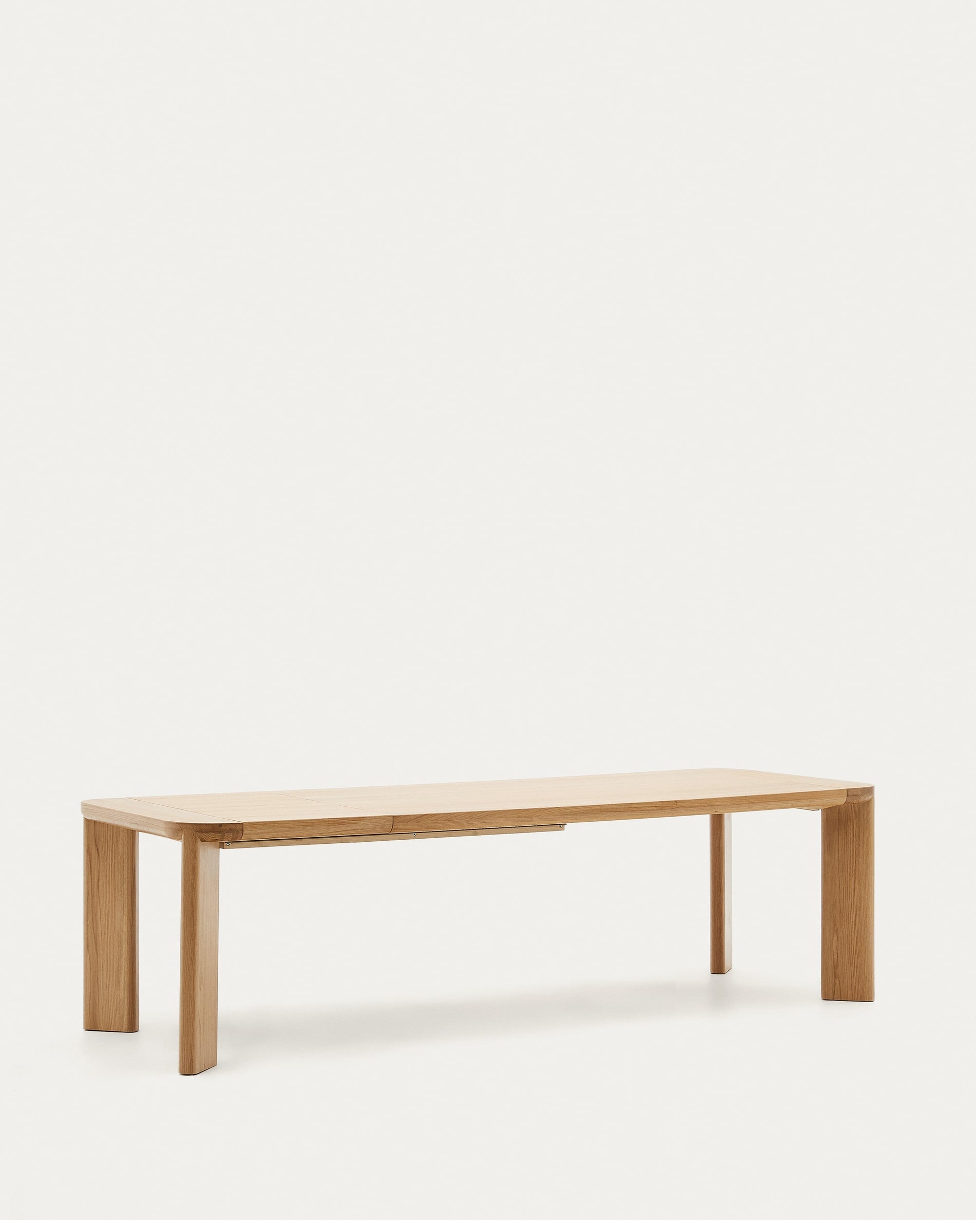 Jondal Ausziehtisch aus Massivholz und Eichenfurnier FSC 100% 200 (280) x 100 cm in Braun präsentiert im Onlineshop von KAQTU Design AG. Esstisch ist von Kave Home