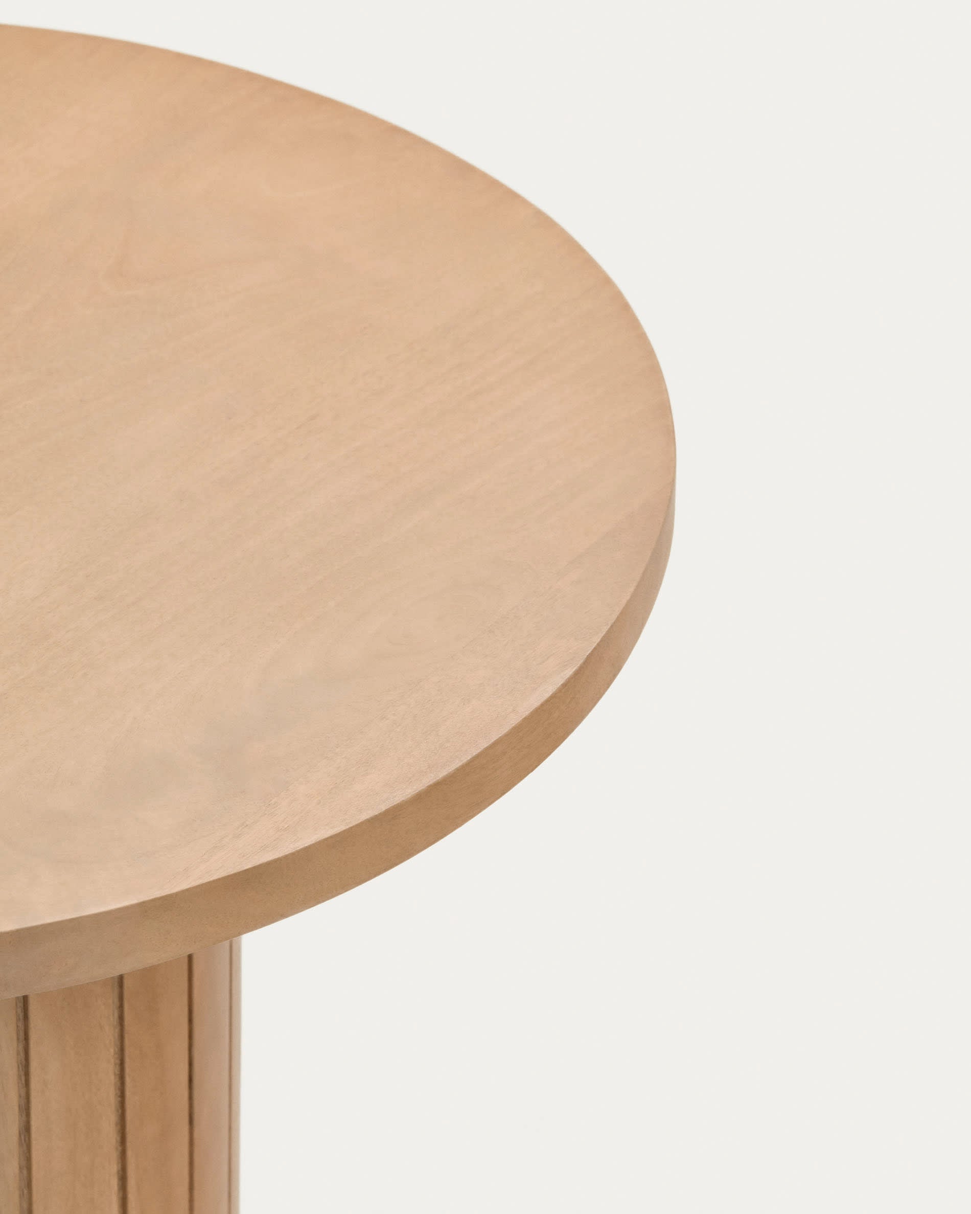 Licia runder Beistelltisch aus massivem Mangoholz Ø 60 cm in Braun präsentiert im Onlineshop von KAQTU Design AG. Beistelltisch ist von Kave Home