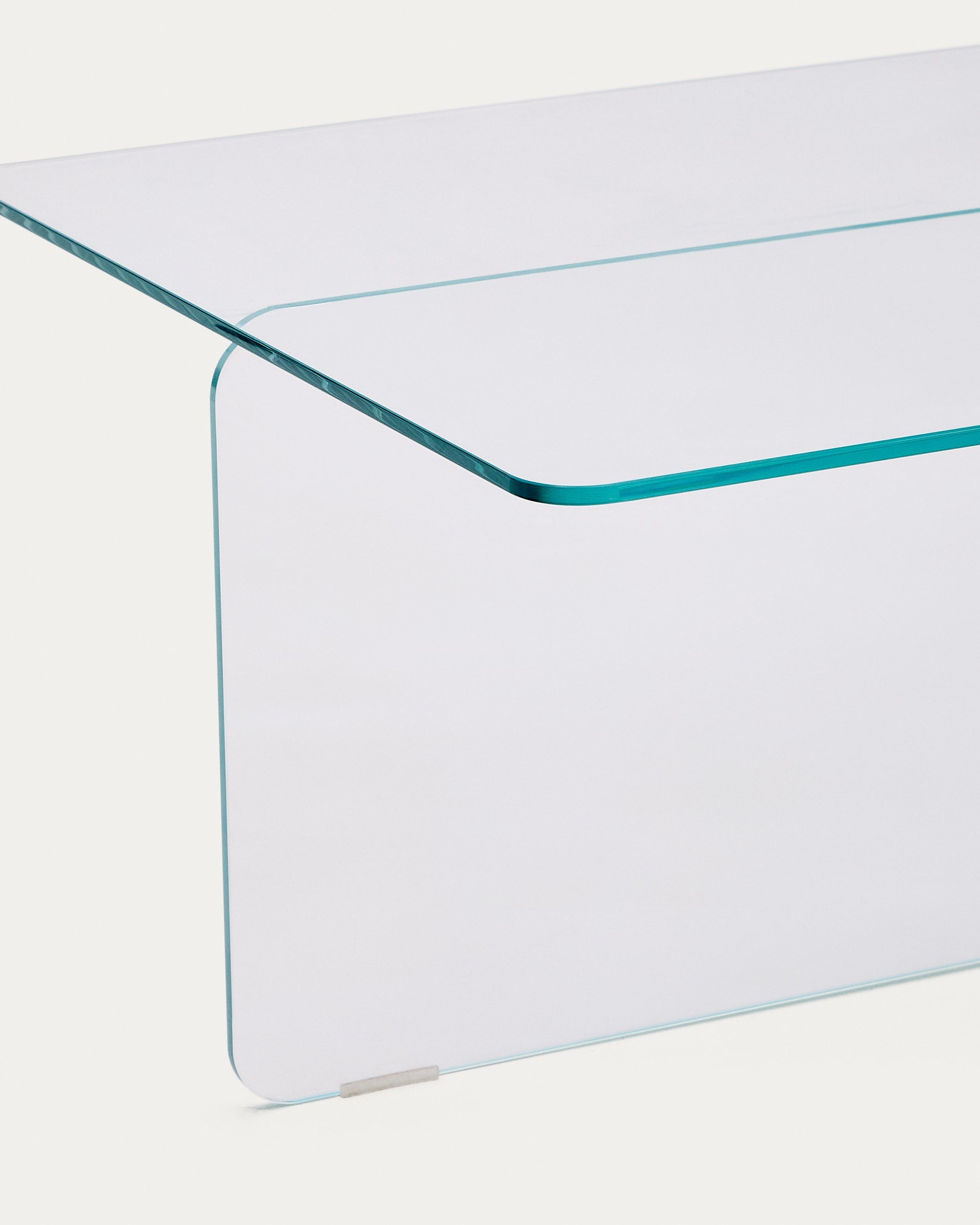 Couchtisch Zaren aus transparentem gehärtetem Glas 120 x 60 cm in Klar präsentiert im Onlineshop von KAQTU Design AG. Beistelltisch ist von Kave Home