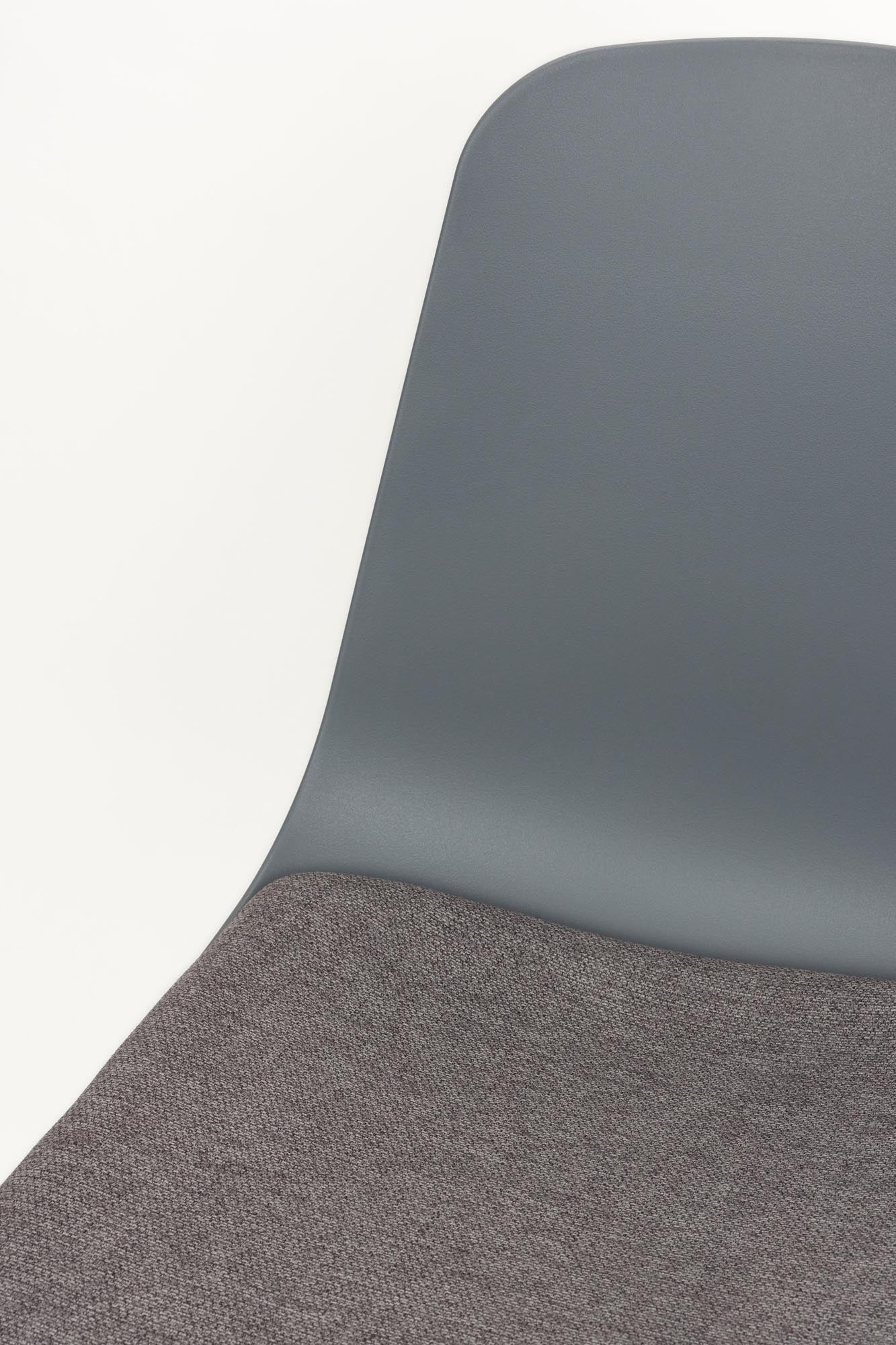 Jeffrey Stuhl in Grey präsentiert im Onlineshop von KAQTU Design AG. Stuhl ist von White Label Living