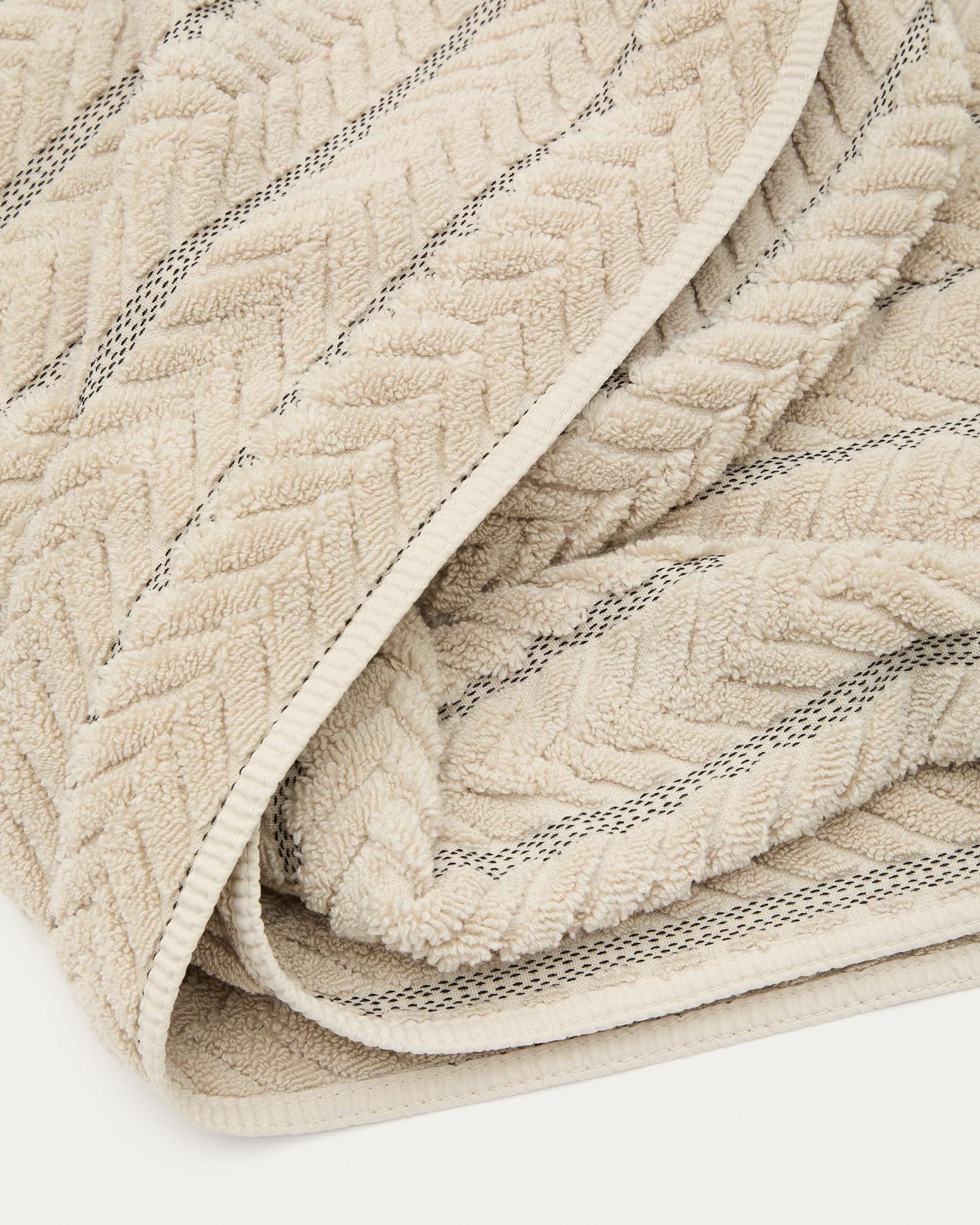 Badetuch Rune 100% Baumwolle Jacquard beige 70 x 140 cm in Beige präsentiert im Onlineshop von KAQTU Design AG. Badetuch ist von Kave Home