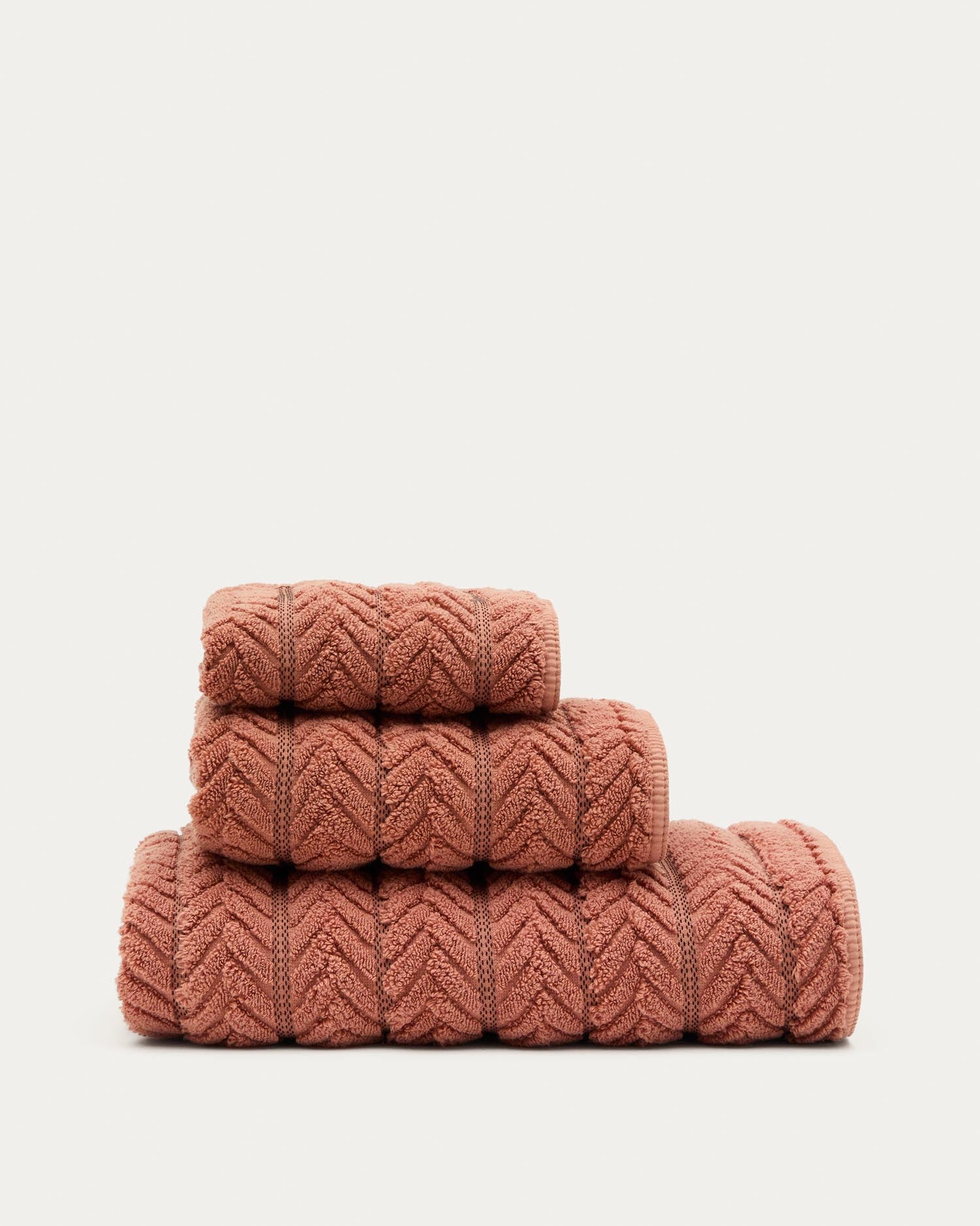 Badetuch Rune 100% Baumwolle Jacquard terracotta 70 x 140 cm in Terrakotta präsentiert im Onlineshop von KAQTU Design AG. Badetuch ist von Kave Home