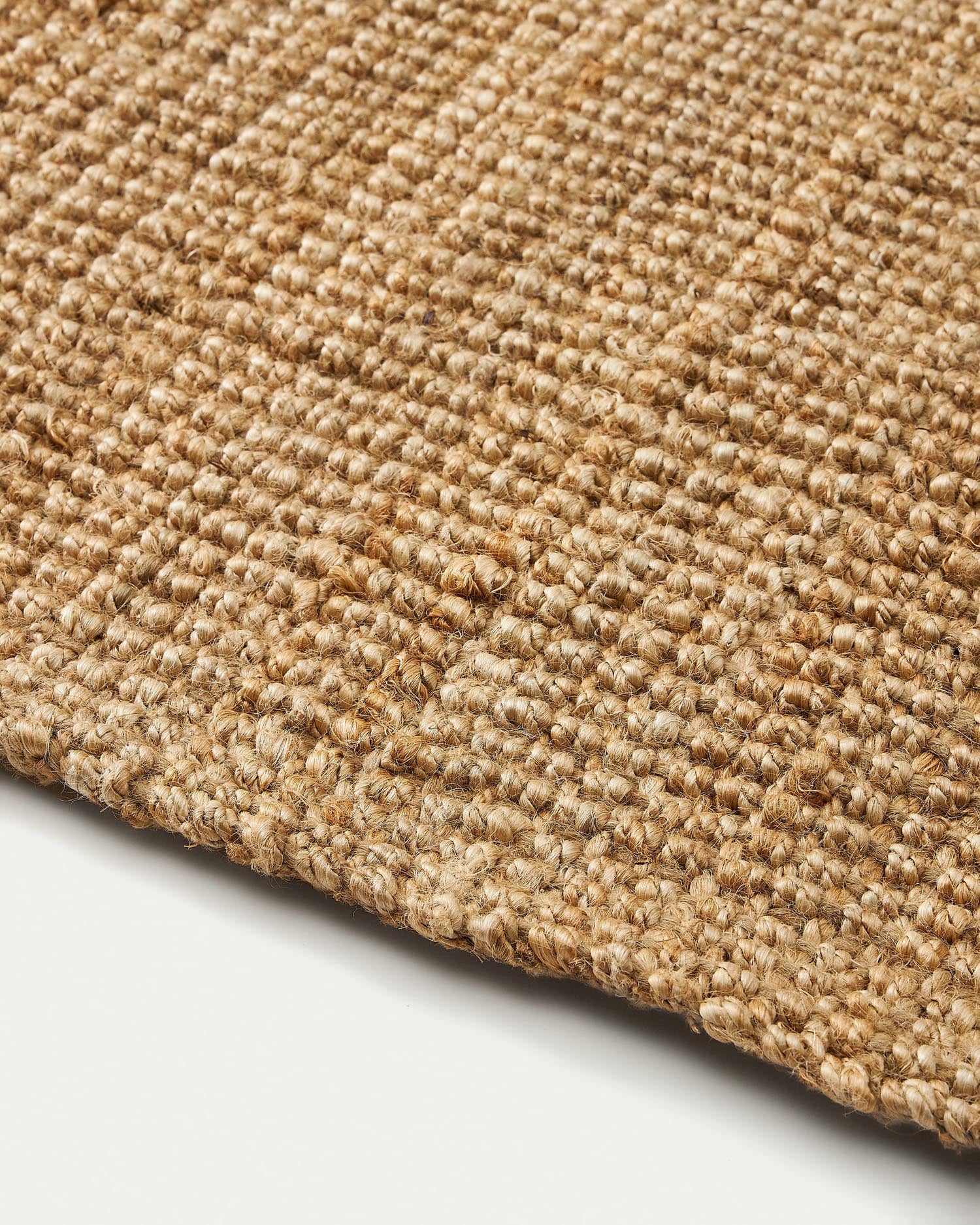 Madelin Teppich aus Jute natur 160 x 230 cm in Braun präsentiert im Onlineshop von KAQTU Design AG. Teppich ist von Kave Home