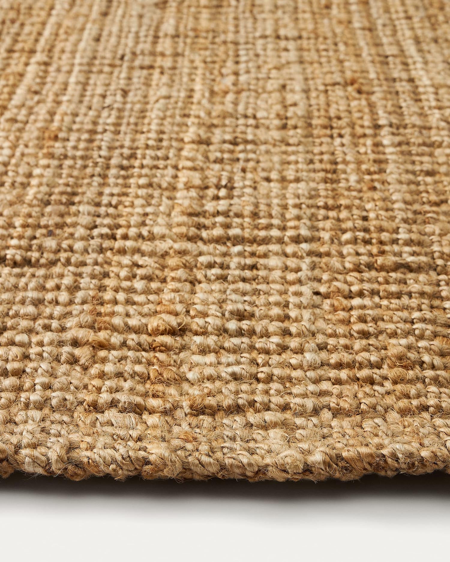 Madelin Teppich aus Jute natur 160 x 230 cm in Braun präsentiert im Onlineshop von KAQTU Design AG. Teppich ist von Kave Home