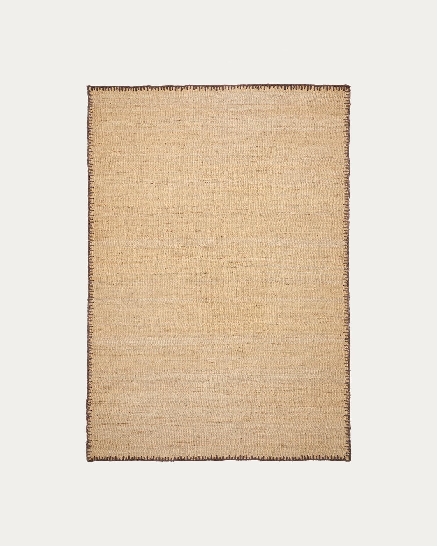 Sorina Teppich aus Jute natur mit braunem Rand 160 x 230 cm in Braun präsentiert im Onlineshop von KAQTU Design AG. Teppich ist von Kave Home