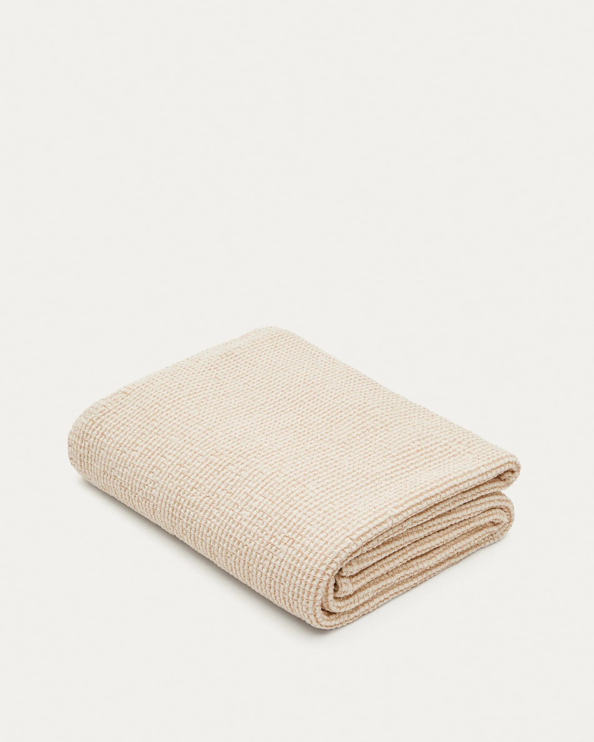 Senara Bettdecke: 100% Baumwolle, beige, für 150/160 cm Betten. Zweifarbige Waffelstruktur, atmungsaktiv, hypoallergen, maschinenwaschbar.